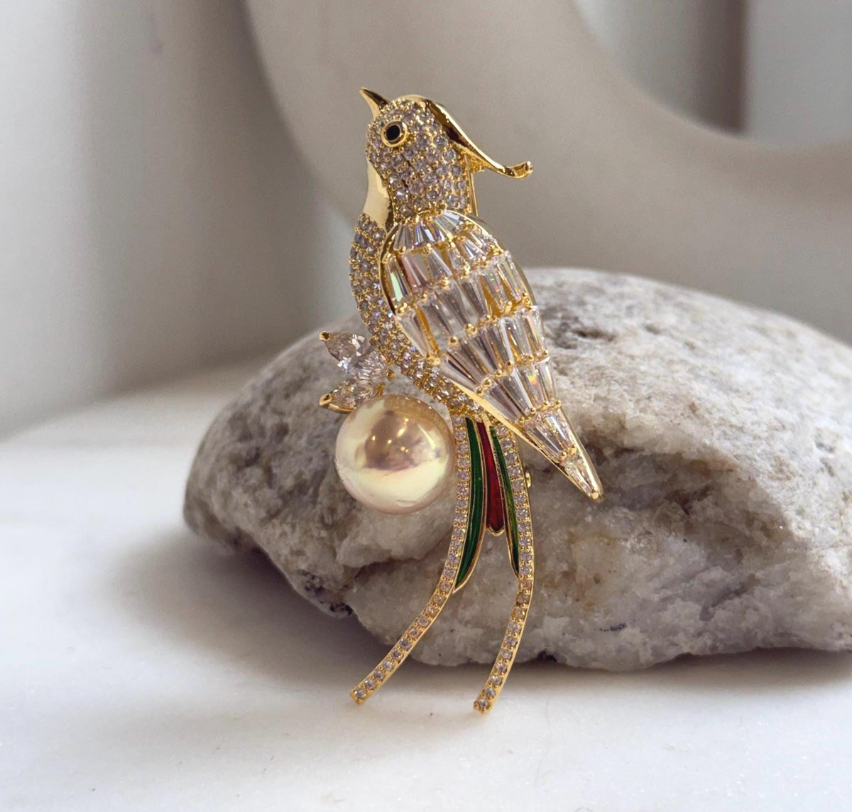 Elly’s Edison peach Gold Pearl Bird Brooch Pendant 2in1: high quality Extreme luster pearl bird brooch for her