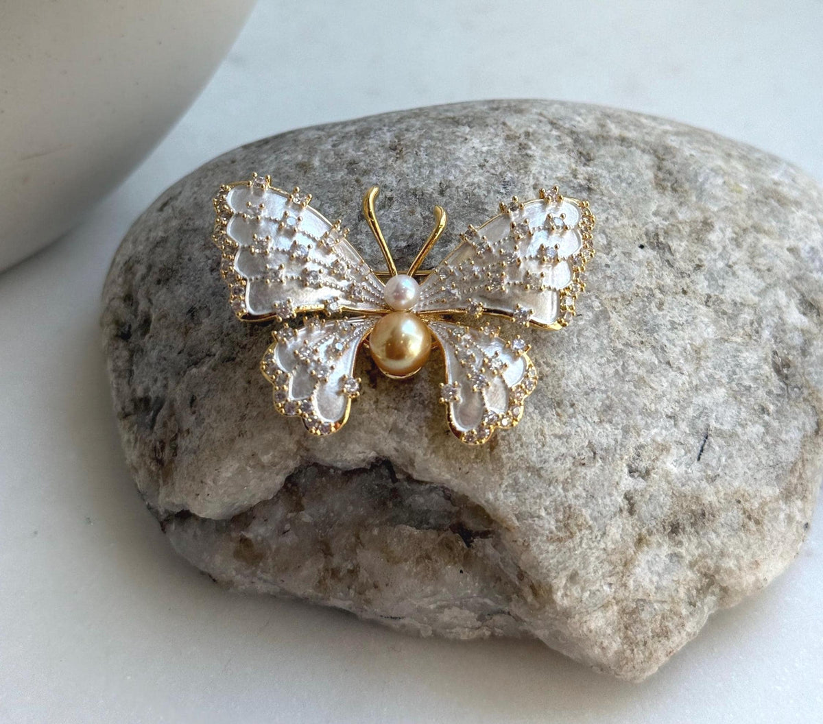 Elly’s White Golden pearls butterfly brooch pendant 2in1: Extreme luster mirrored, daily office pearl brooch for her Mother’s Day gift