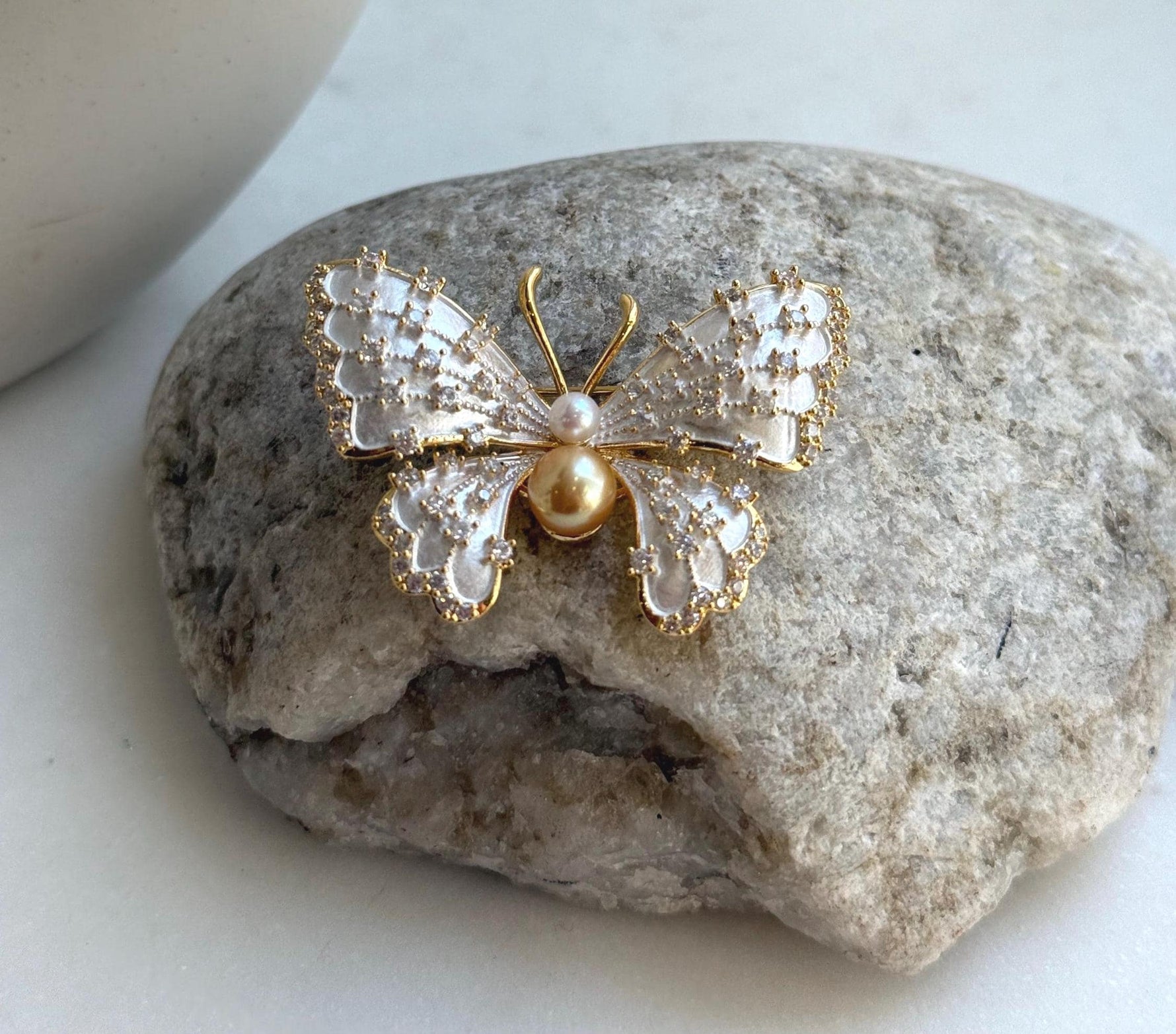 Elly’s White Golden pearls butterfly brooch pendant 2in1: Extreme luster mirrored, daily office pearl brooch for her Mother’s Day gift