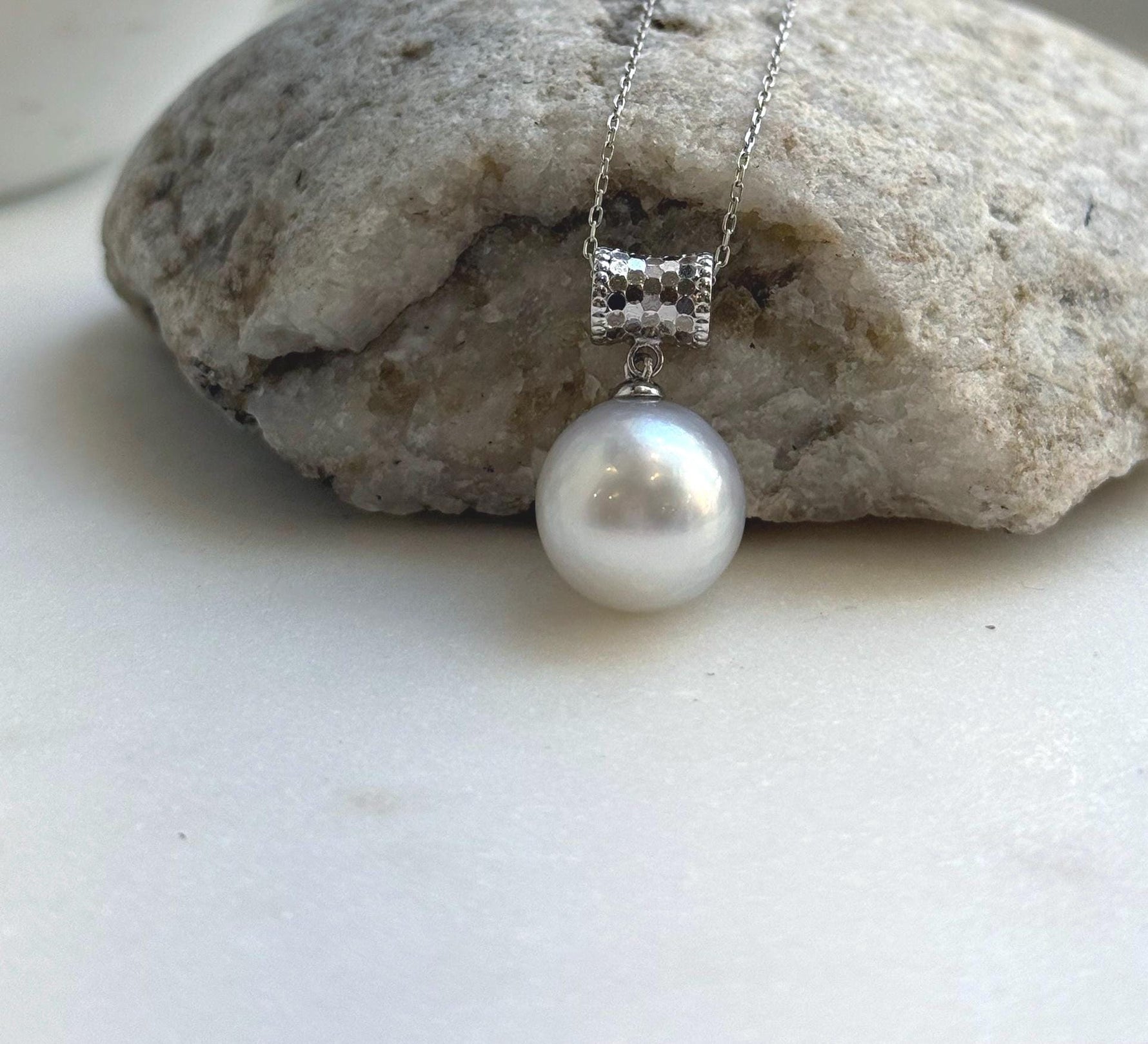 Elly’s 13.4mm Genius Australian Ocean White silver pearl Pendant: Extreme luster mirrored, 2.5cm high, S925 Silver pendant necklace set. high quality white ocean pearl pendant for her birthday anniversary daily office wear