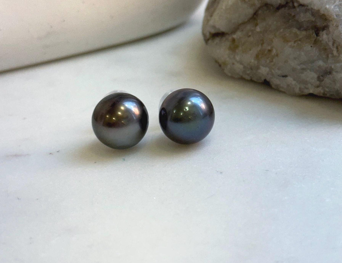 Elly’s 13.1mm Large Tahitian Black Platinum ocean Pearls Earrings Studs: Extreme luster Mirrored,S925 silver minimalist earrings.