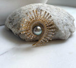 Elly’s 10.4mm Tahitian peacock green Ocean Pearl Vintage Brooch pendant 2in1: Extreme luster mirrored, 4.2cm, no chain.