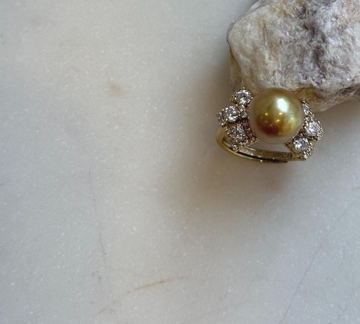 Elly’s 10.5mm South sea deep Tea gold ocean pearl Ring: Extreme luster, 1.2x2cm, S925 silver with gold plated adjustable Vintage Ring.high quality golden pearl ring for her holiday