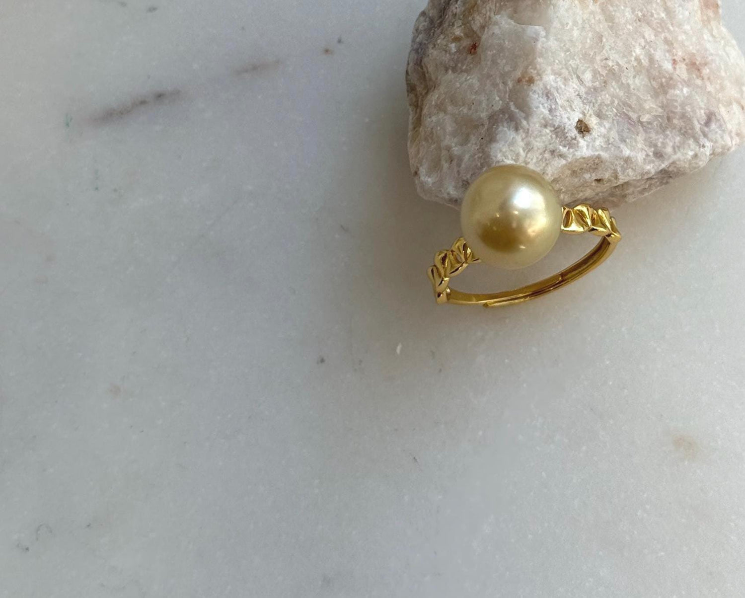 Elly’s 9.8mm South sea ultra gold ocean pearl Ring: Extreme luster, 1.2x2cm, S925 silver with gold plated adjustable Vintage Ring.