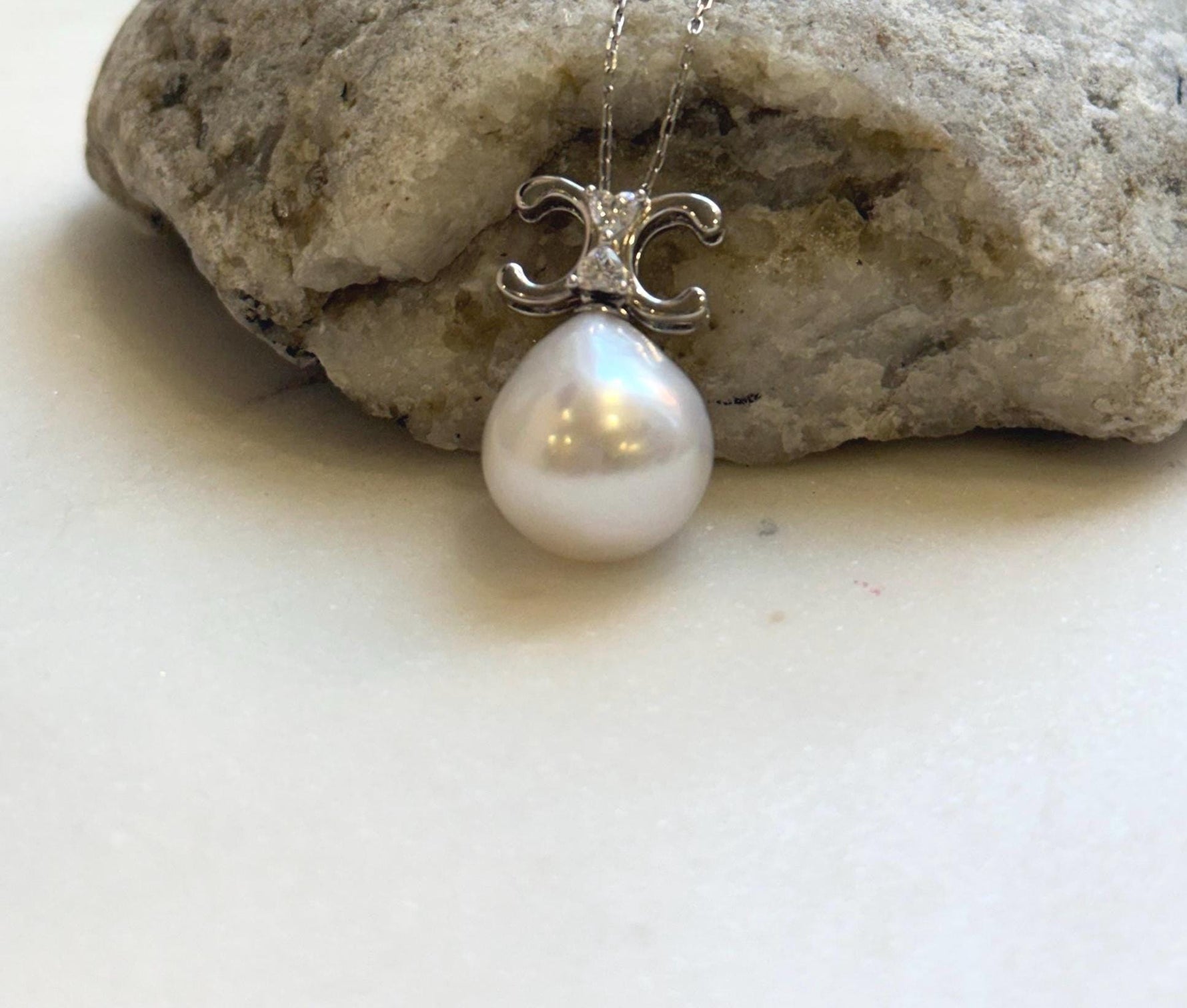 Elly’s 14.3mm Huge Edison white Pearl Vintage Pendant: Extreme luster, 2.3cm high, s925 silver pendant necklace set.