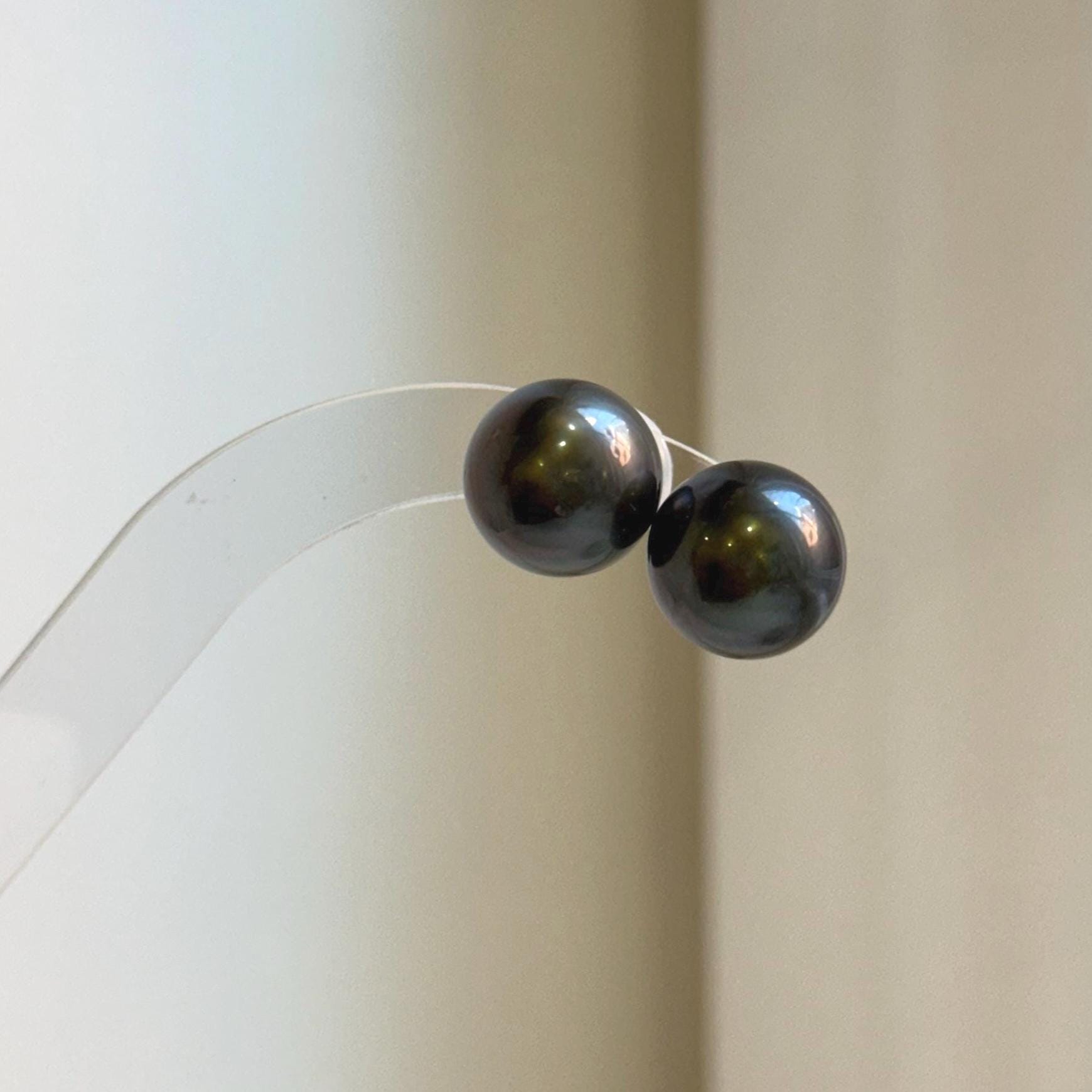 Elly’s Tahitian ocean pearls S925 silver minimalist earrings. high quality black pearl earrings for her birthday