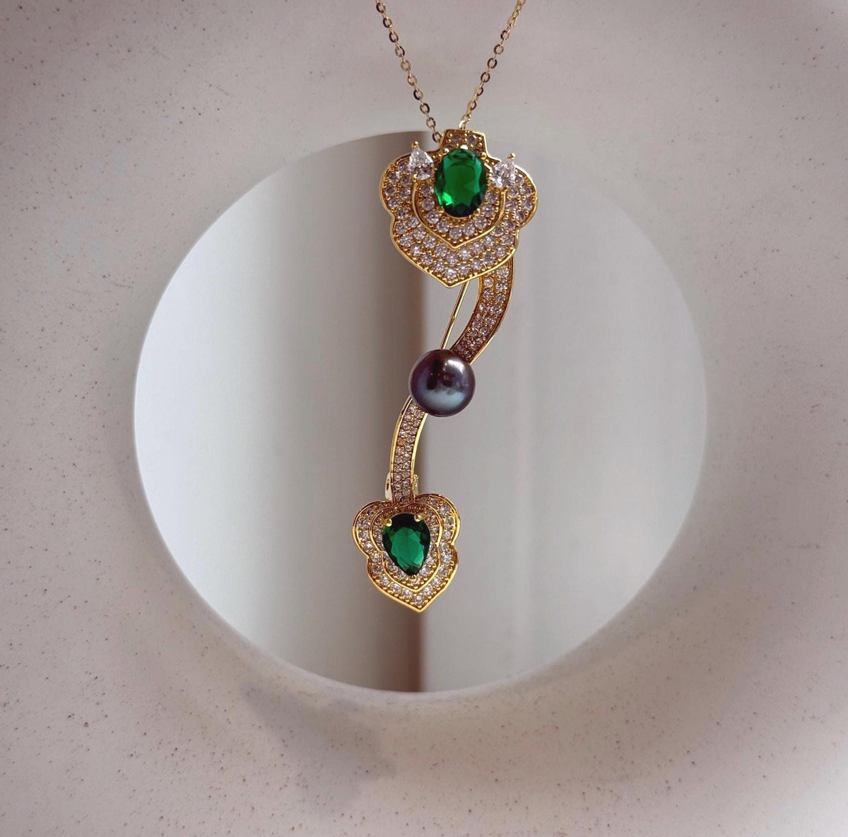 Elly’s 8mm Tahitian Peacock hunter Ocean Pearl Chinese Ruyi Brooch pendant 2in1: Extreme luster mirrored