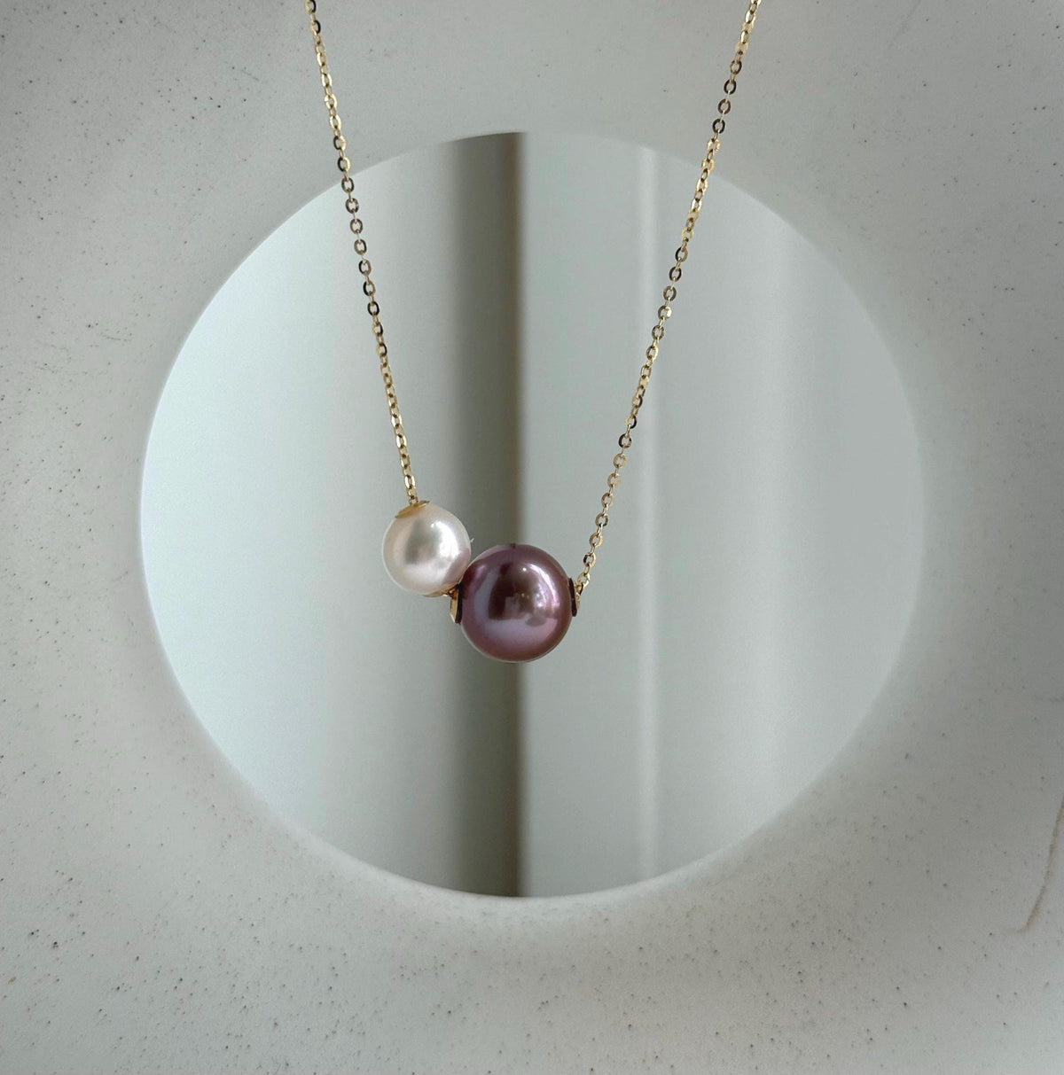 Elly’s Double Au750 18k Gold 7.8-10.6mm Akoya Ocean Edison Pearls Floating pendants:Extreme luster mirrored. gift for her