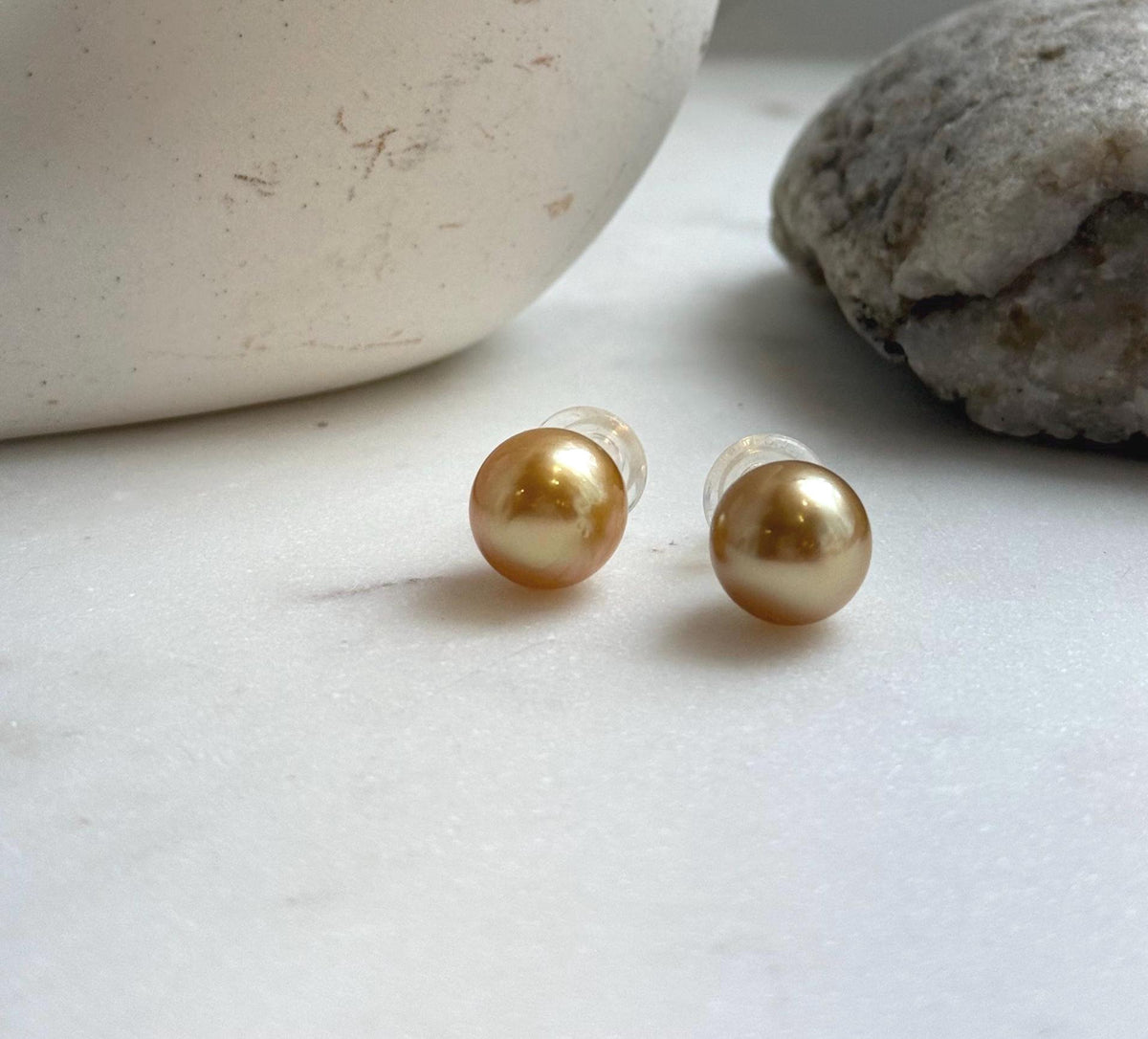 Elly’s Au750 18K real gold 11.7mm Genius natural South sea Deep Tea Gold ocean Pearls Earrings studs: Extreme luster mirrored.high quality golden pearls 18k gold earrings studs for her
