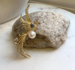 Elly’s Edison white Pearl Bird Brooch Pendant 2in1: Extreme luster mirrored, 11mm, 3.5x7cm, daily office brooch for her