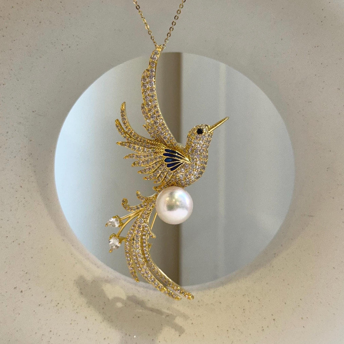 Elly’s Edison white Pearl Bird Brooch Pendant 2in1: Extreme luster mirrored, 11mm, 3.5x7cm, daily office brooch for her