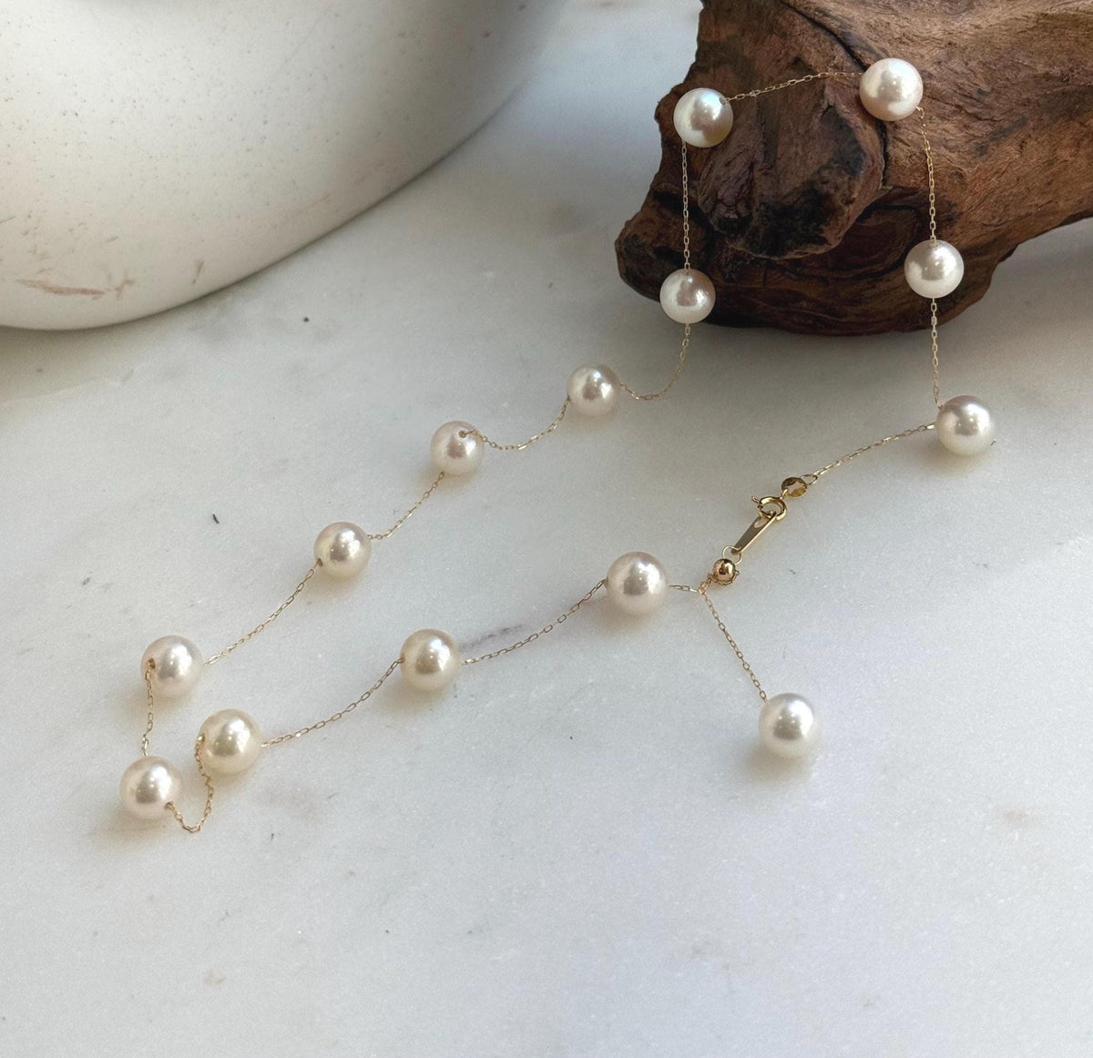 Elly’s Au750 18K Gold, extreme luster Mirrored, 14pcs Akoya Ivory Ocean Pearls  vintage Satellite Necklace, 7.2-7.9mm, 17.7”. high quality ocean pearls 18k gold satellite necklace for her daily office wear