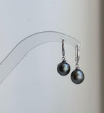 Elly’s 9.8mm Tahitian Platinum ocean Pearls Earrings Hooks: Extreme luster Mirrored, 2.5cm high, S925 silver earrings hooks.
