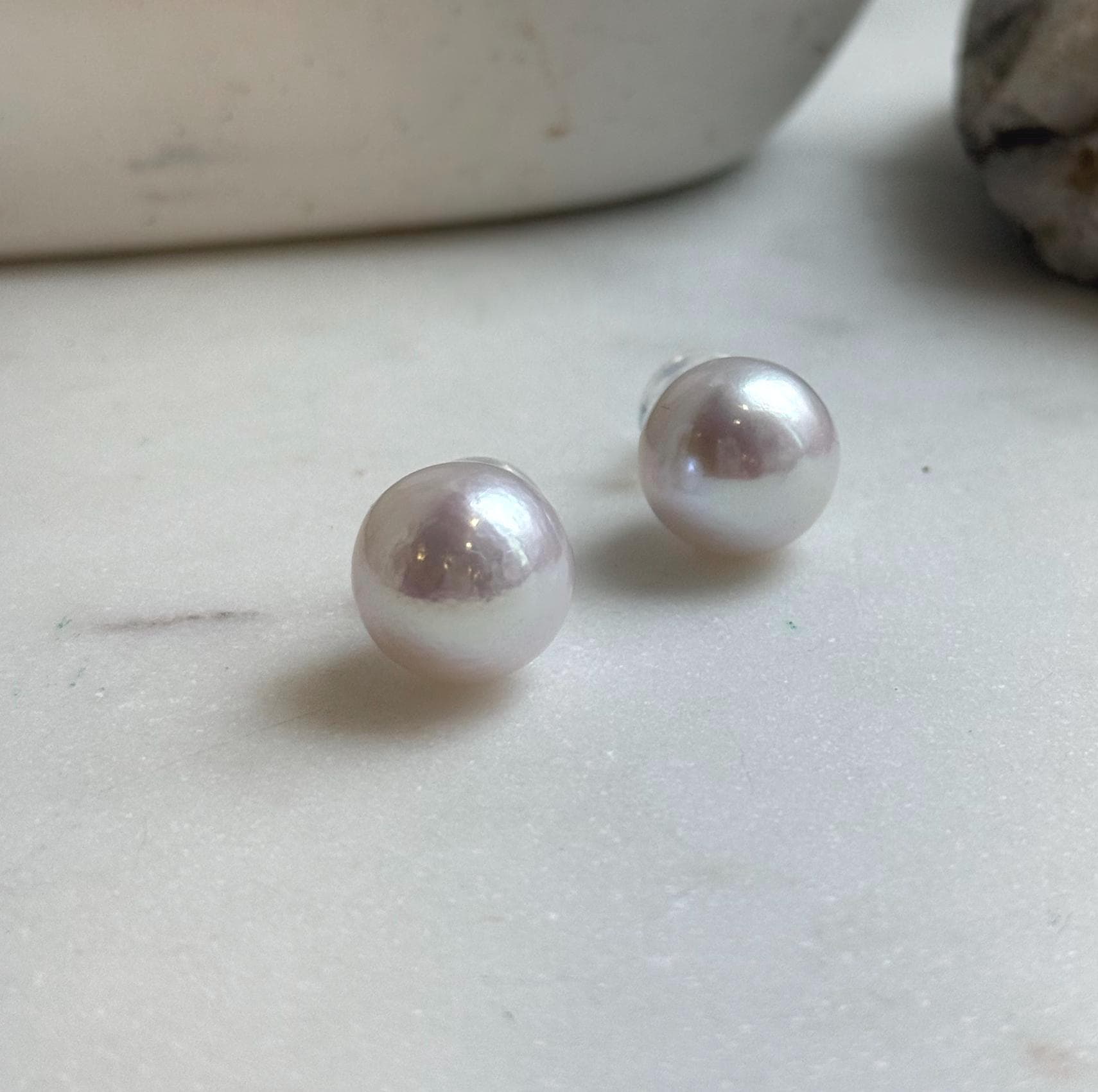 Elly’s 13.7mm Large Edison white Pearls Earrings studs: Extreme luster Mirrored mirrored, S925 silver minimalist earrings.high quality white large Edison pearls earrings studs for her holiday
