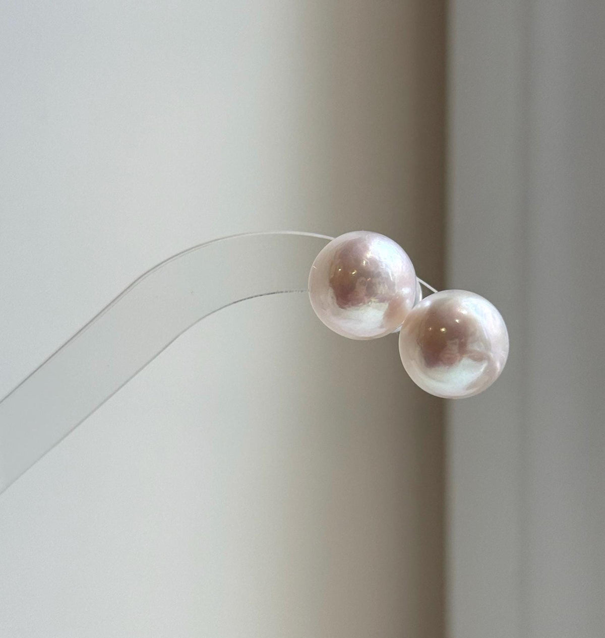 Elly’s 13.7mm Large Edison white Pearls Earrings studs: Extreme luster Mirrored mirrored, S925 silver minimalist earrings.high quality white large Edison pearls earrings studs for her