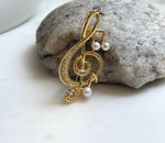 Elly’s white Pearls Treble Clef  Brooch Pendant 2in1: Extreme luster mirrored, 4.3-5mm, 2.5x4.7cm, daily office music brooch for her anniversary