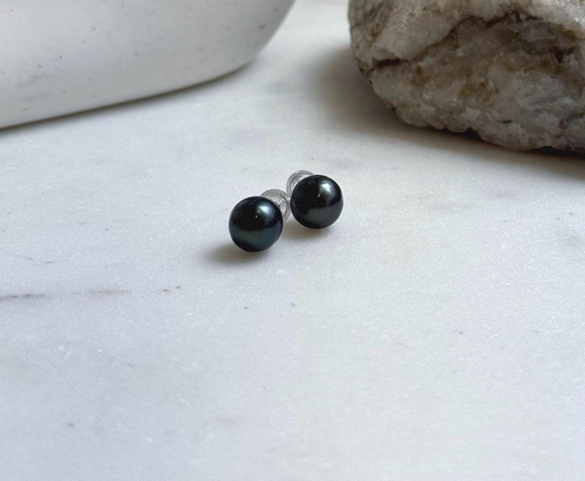 Elly’s 8.2mm Tahitian Hunter ocean Pearls Earrings Studs: Extreme luster Mirrored,S925 silver minimalist earrings.