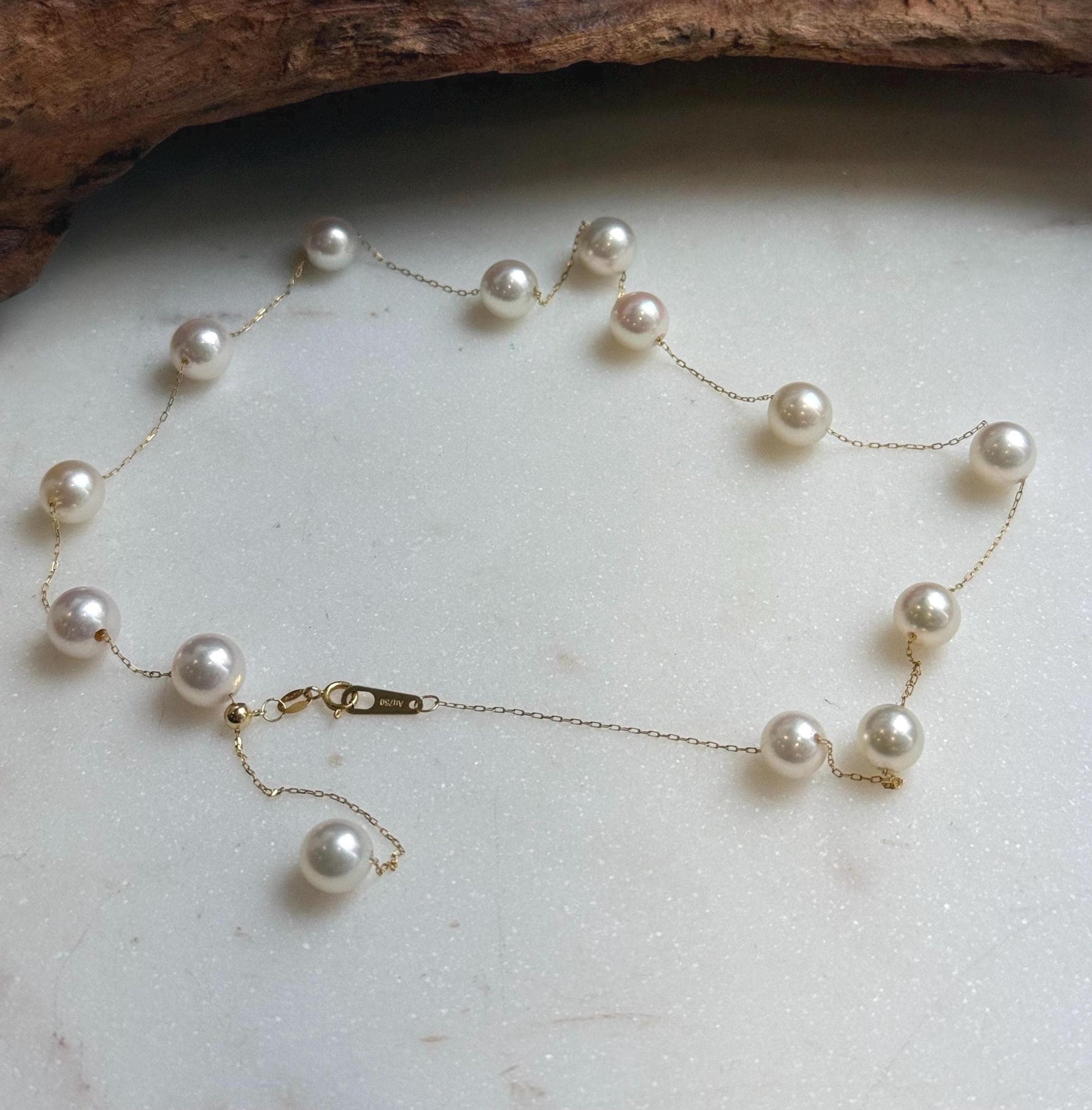 Elly’s Au750 18K Gold, extreme luster Mirrored, 14pcs Akoya Ivory Ocean Pearls  vintage Satellite Necklace, 7-7.9mm, to 17.5”. high quality 18k real gold ocean pearls satellite necklace for her retirement