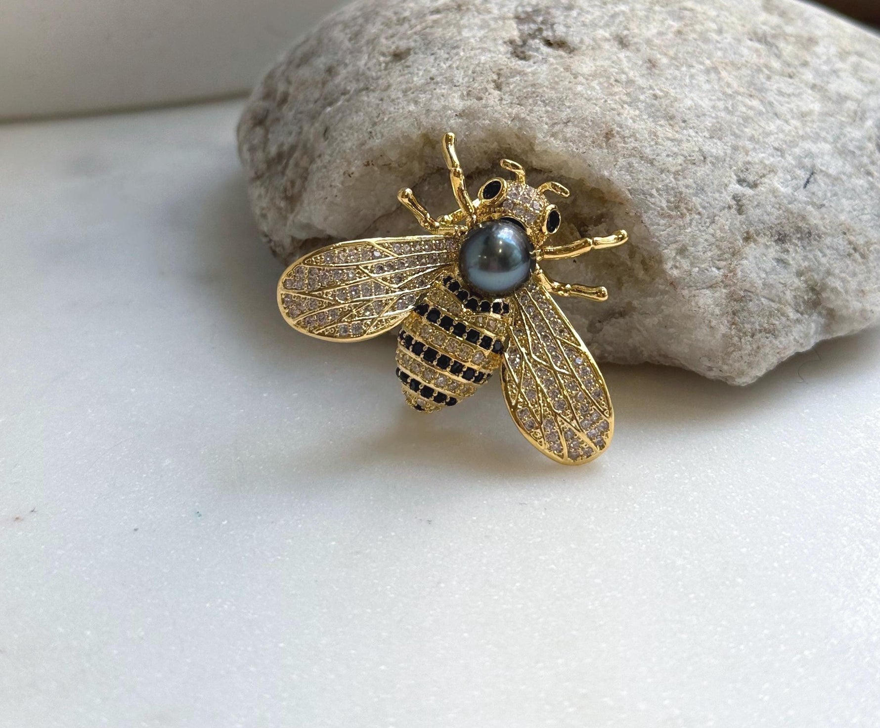 Elly’s Tahitian teal purple Ocean Pearl Bee Brooch pendant 2in1: Extreme luster mirrored, 8.5mm, 4x3cm, No chain. daily office black bee brooch for her
