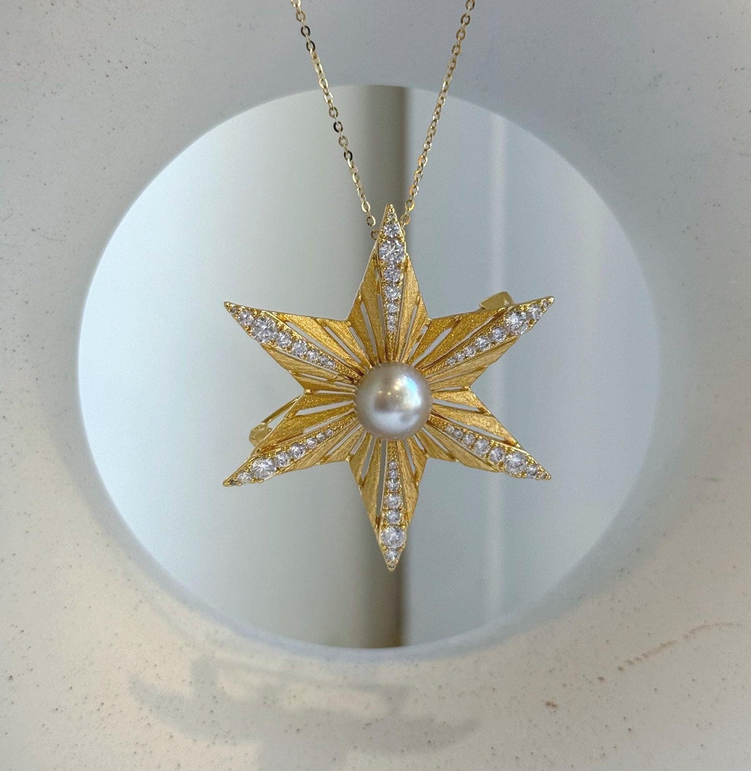 Elly’s South Sea ivory champagne ocean Pearl Brooch Pendant 2in1: extreme luster mirrored,9.4mm,4.7cm dia.no chain. daily office star brooch for her anniversary