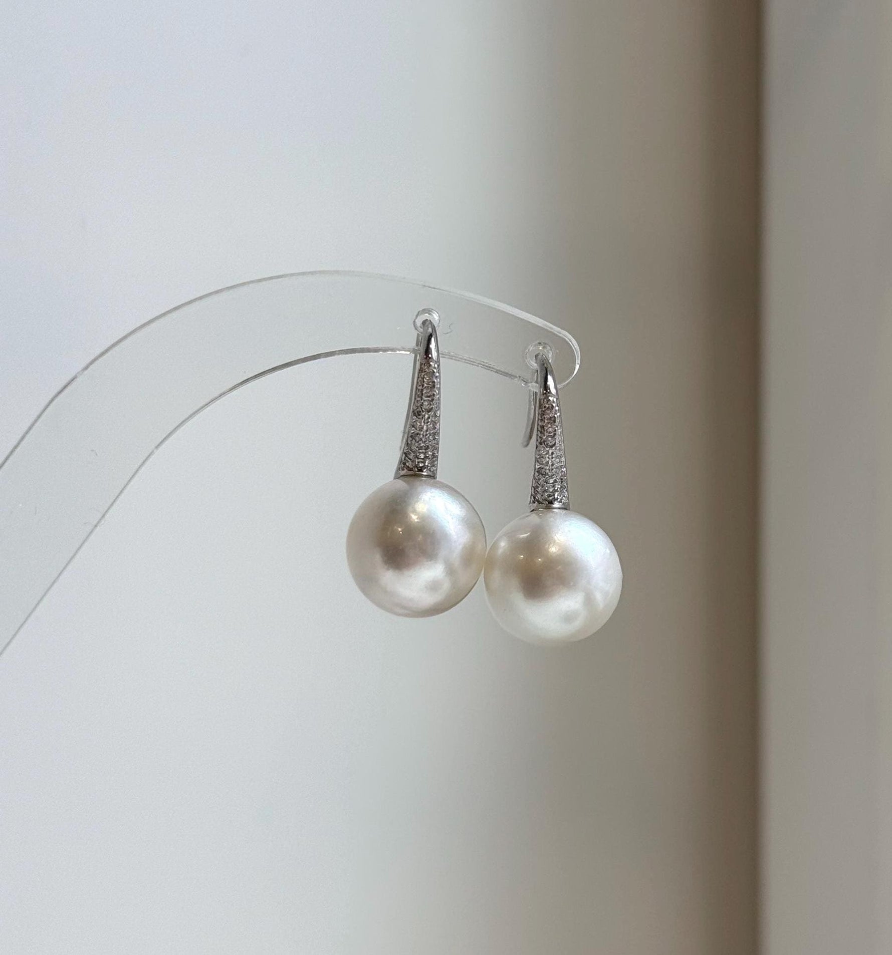 Elly’s 12.4mm Australian white ocean Pearls minimalist earrings hooks: Extreme luster, 2.5cm high, s925 silver earrings Studs. daily office white ocean pearls earrings hooks for her party