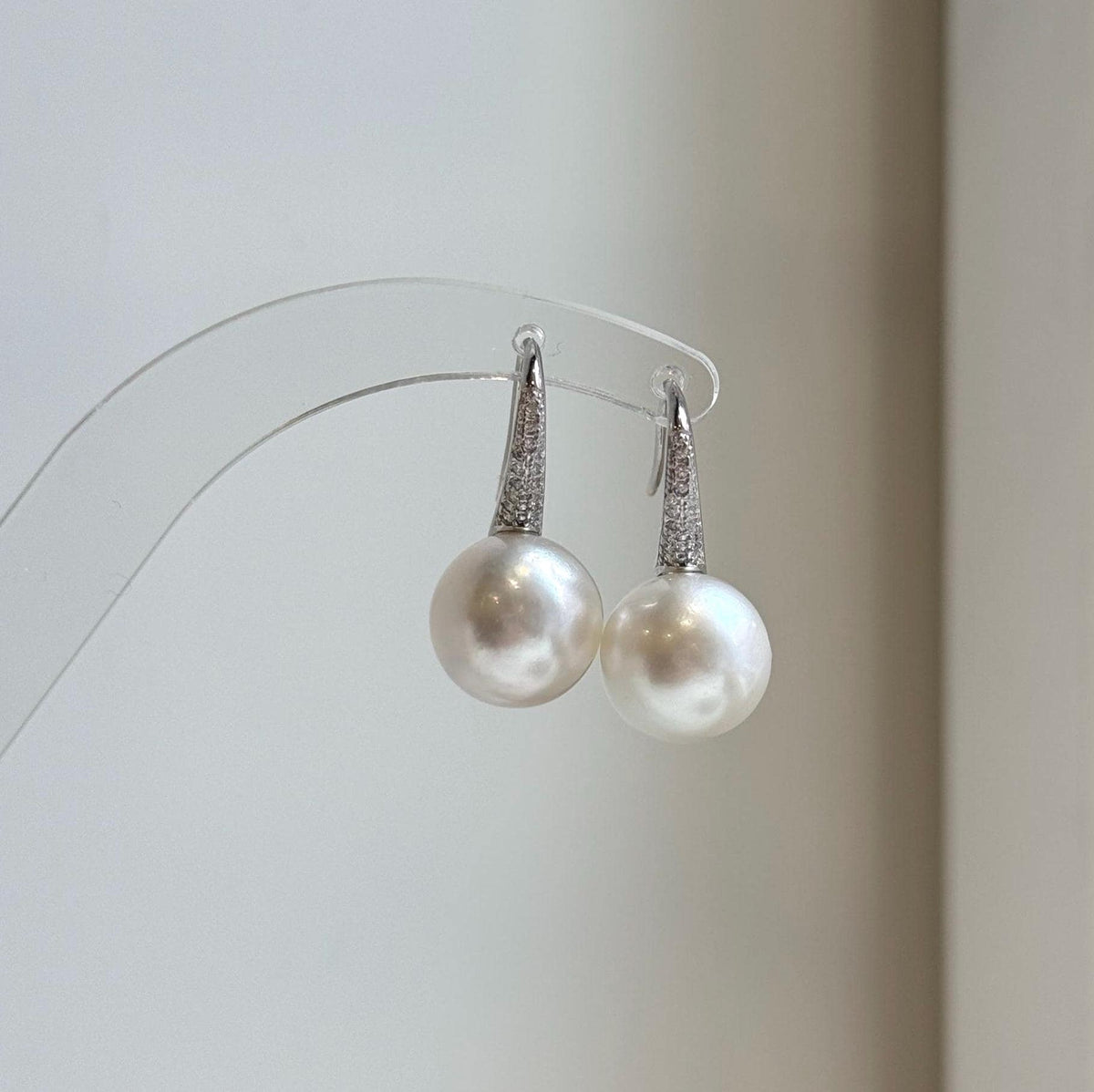 Elly’s 12.4mm Australian white ocean Pearls minimalist earrings hooks: Extreme luster, 2.5cm high, s925 silver earrings Studs. daily office white ocean pearls earrings hooks for her