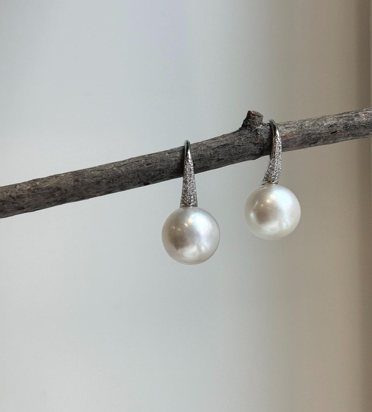 Elly’s 12.4mm Australian white ocean Pearls minimalist earrings hooks: Extreme luster, 2.5cm high, s925 silver earrings Studs. daily office white ocean pearls earrings hooks for her