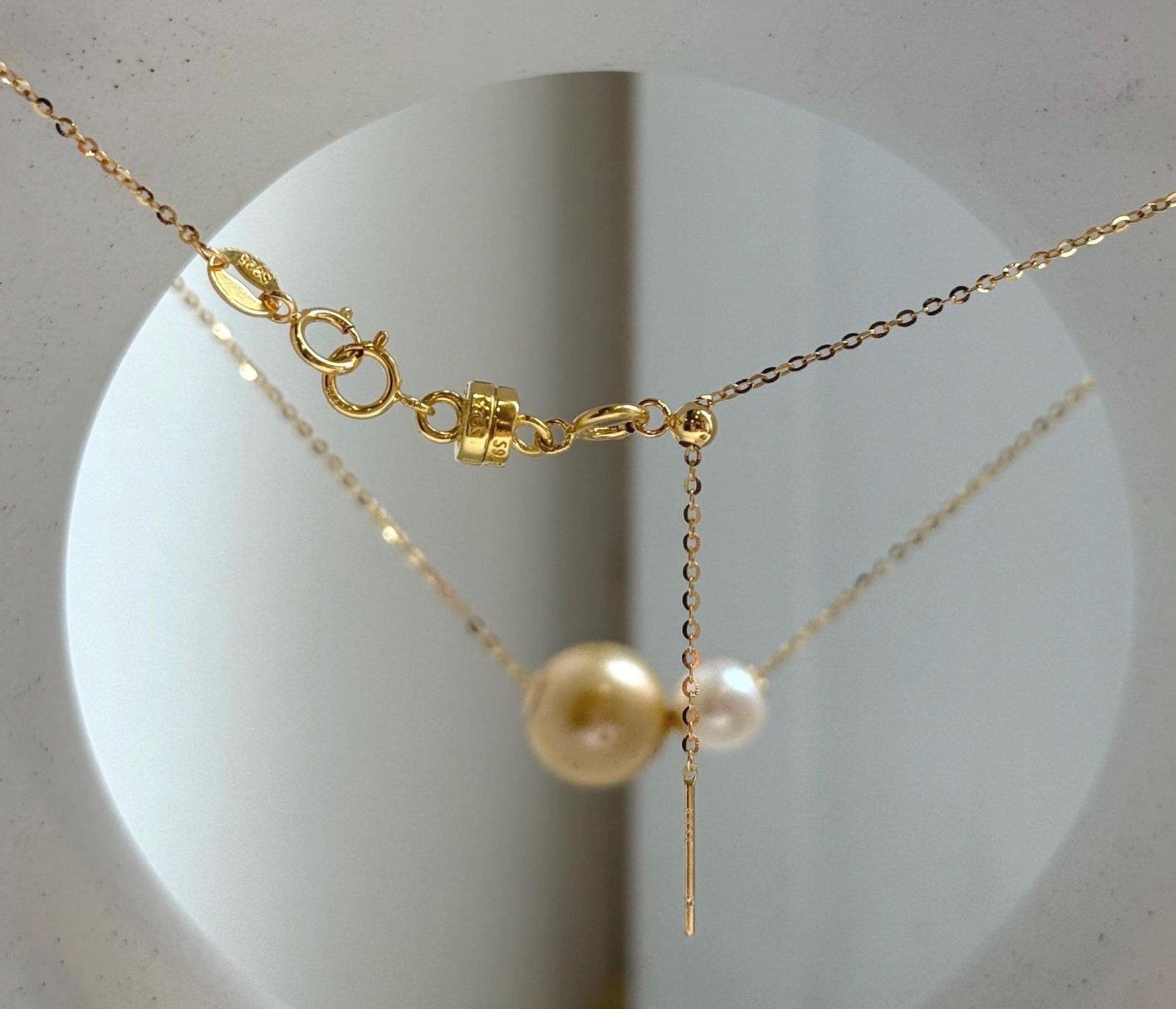 Elly’s Double Au750 18k Gold 7.7-11.9mm South sea golden Akoya Ocean Pearls Floating pendants:Extreme luster mirrored. high quality golden ocean pearl 18k floating pendant for her anniversary