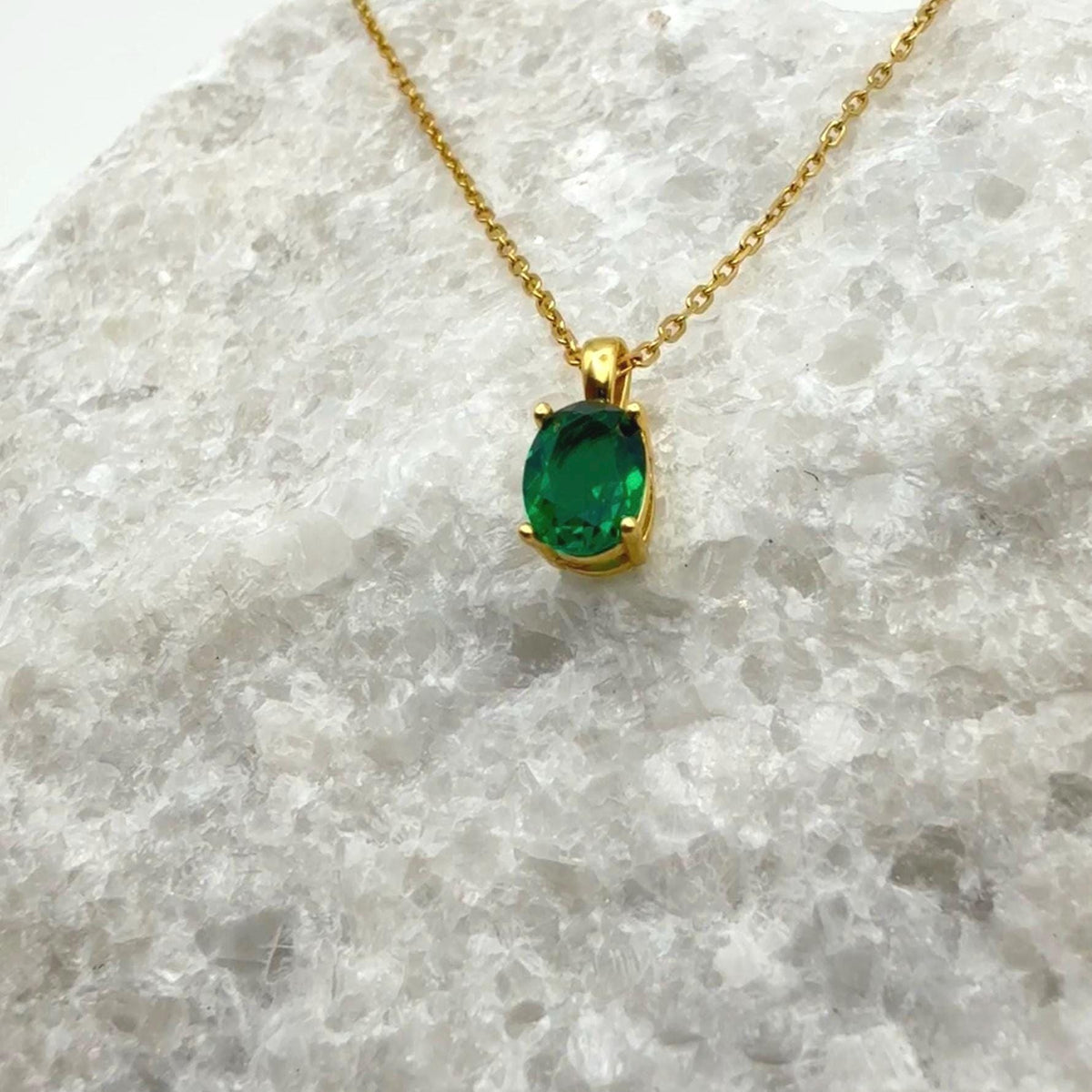 Hydrothermal Lab Emerald Oval Cut Necklace | 1.0 CT Lab Emerald 4-Prong Solitaire Pendant | Solid S925 Silver Minimalist Jewelry