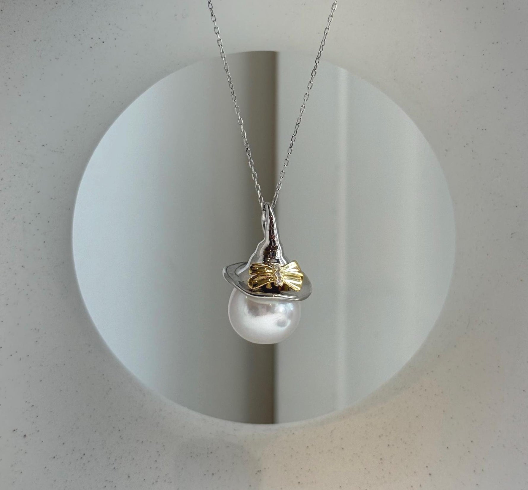 Elly’s 13.7mm Edison Cold White Pearl Witch Pendant: Extreme luster, 2.6cm high, s925 silver cool pendant necklace set. large white Edison Pearl cool pendant for her daily office wear