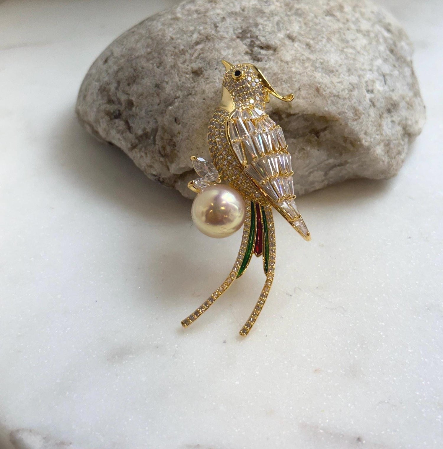 Elly’s Edison peach Gold Pearl Bird Brooch Pendant 2in1: high quality Extreme luster pearl bird brooch for her birthday