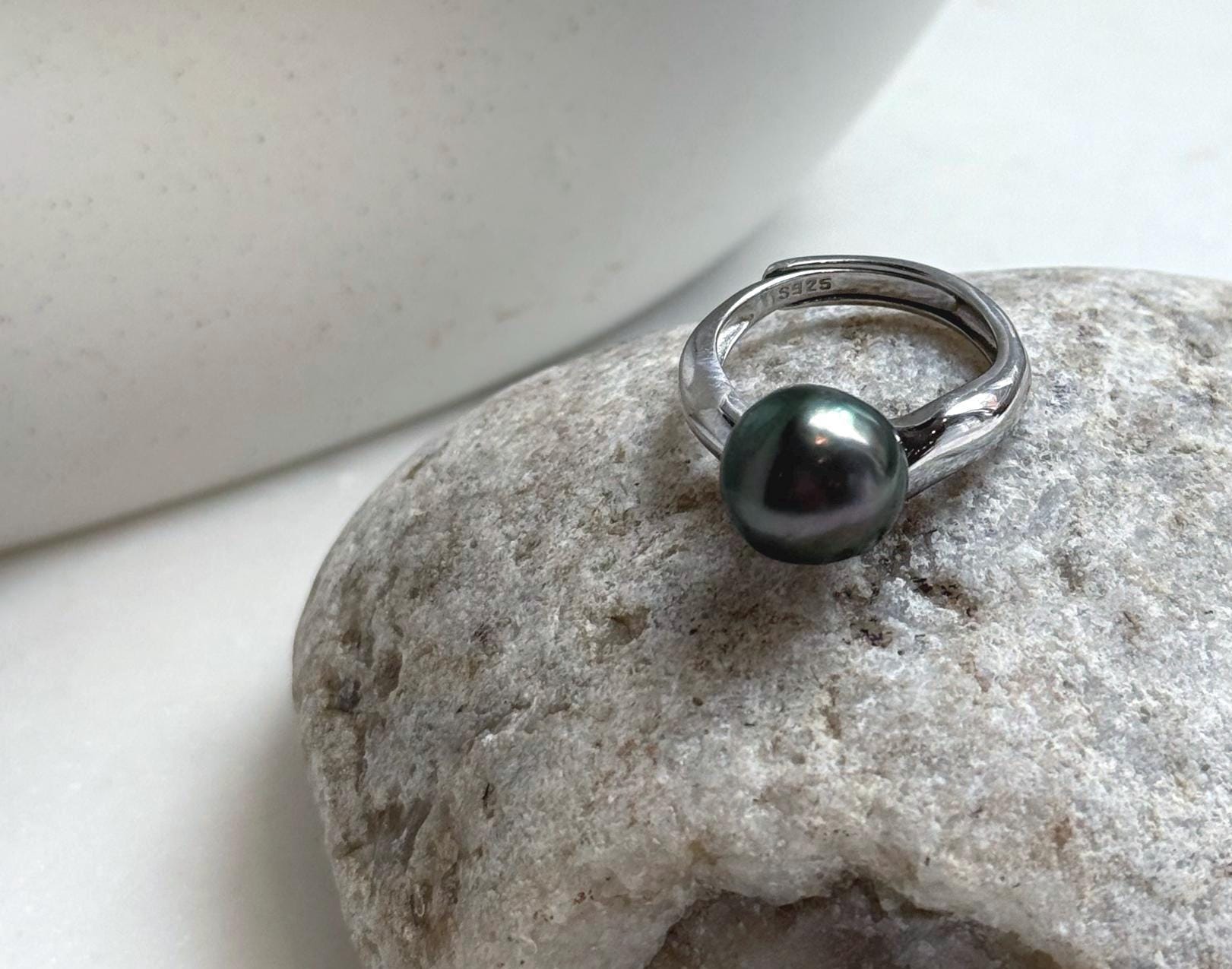 Elly’s 10.7x11.3mm Tahitian peacock hunter ocean Pearl Ring: Extreme luster mirrored, S925 silver adjustable Ring. Pearl Jewelry Idea. high quality black ocean pearl sterling silver ring for her anniversary