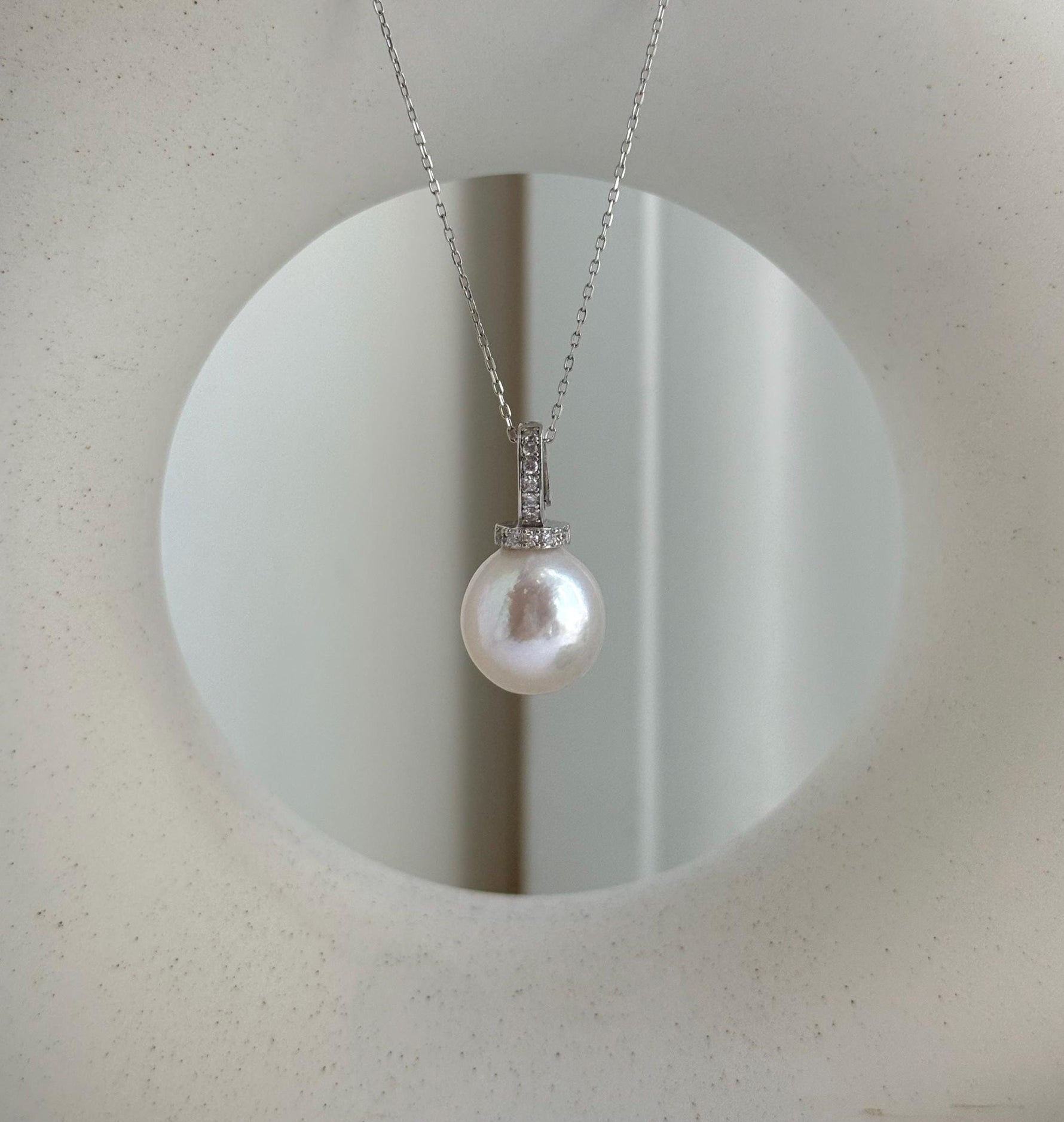 Elly’s 13.7mm Edison Cold White Pearl Pendant: Extreme luster, 2.6cm high, s925 silver minimalist pendant necklace set.