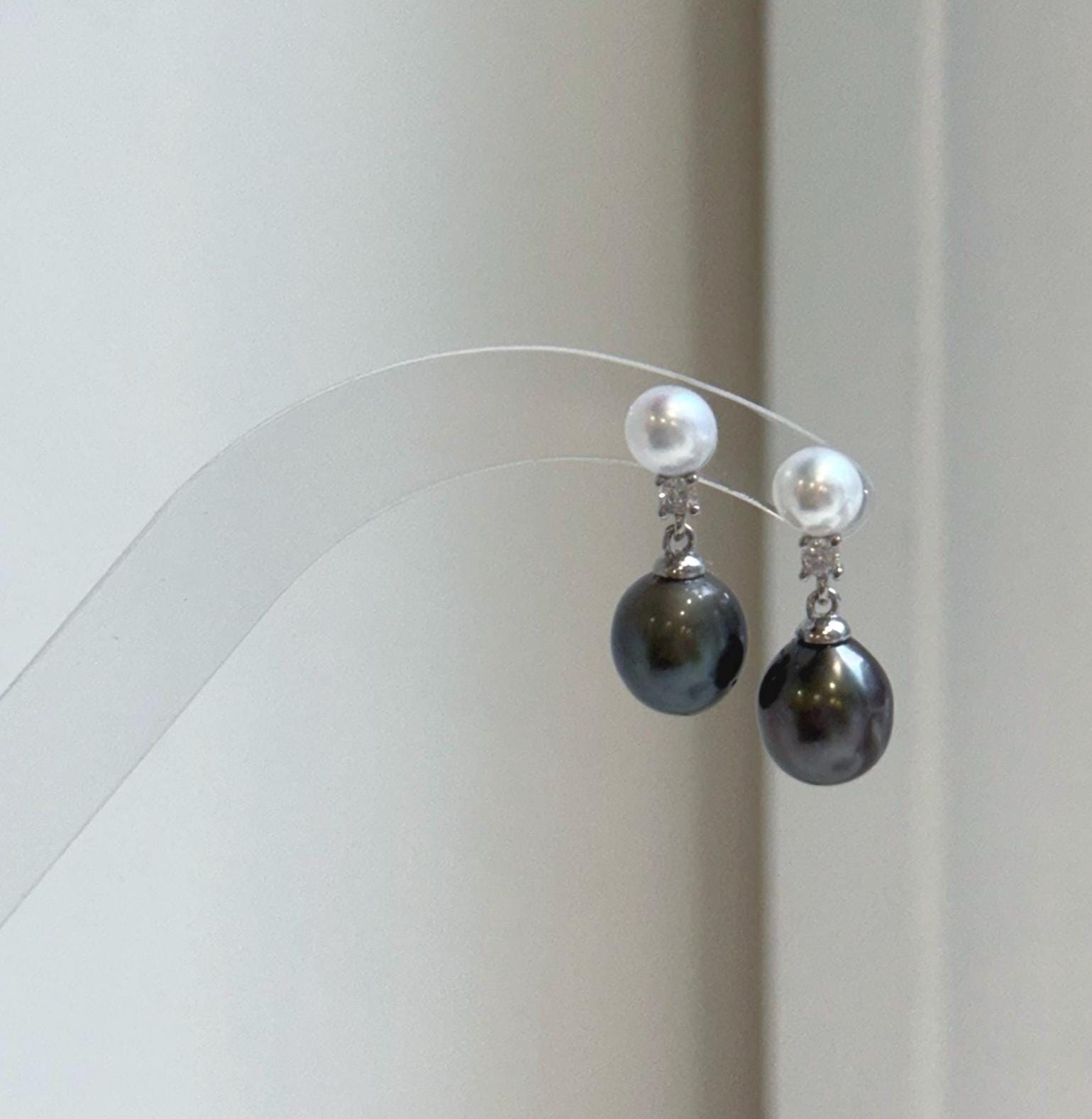 Elly’s 5.9-9.1mm Tahitian ocean white freshwater Pearls Earrings: Extreme luster Mirrored, 2.1cm high, S925 silver earrings.