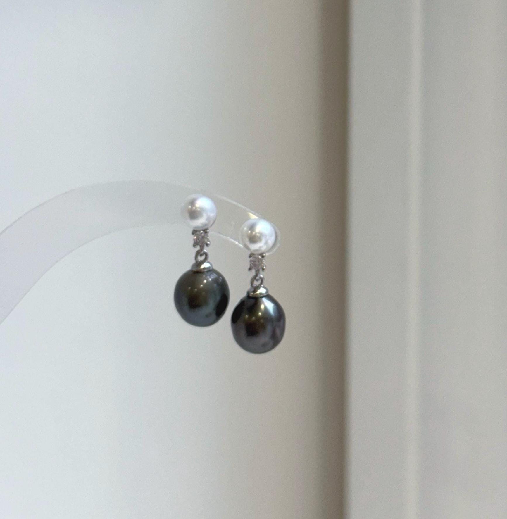 Elly’s 5.9-9.1mm Tahitian ocean white freshwater Pearls Earrings: Extreme luster Mirrored, 2.1cm high, S925 silver earrings.