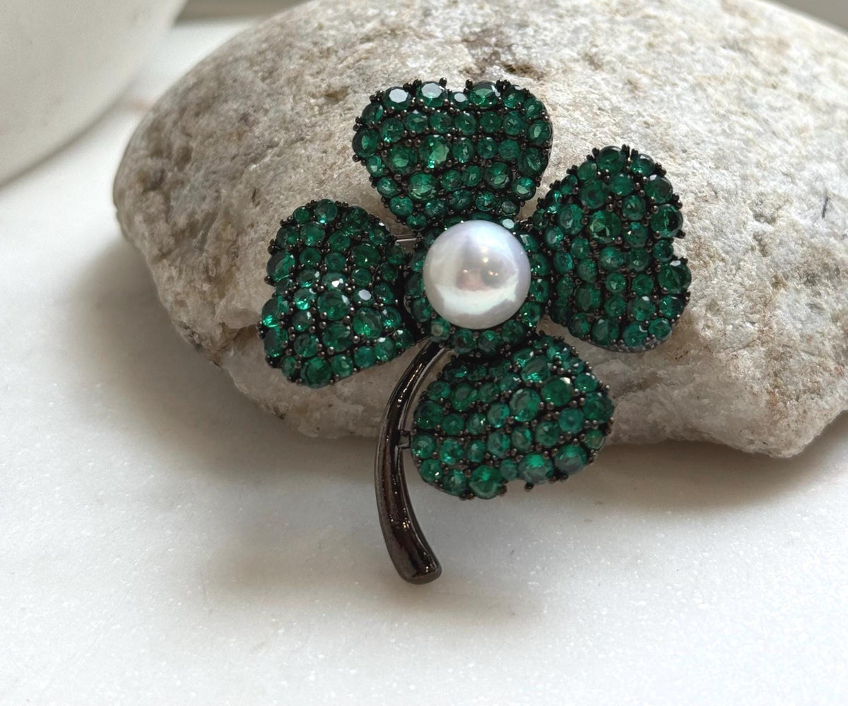 Elly’s 9.7mm Edison white pearl Floral brooch pendant 2in1: Extreme luster mirrored, 3.7cm dia. daily office brooch for her