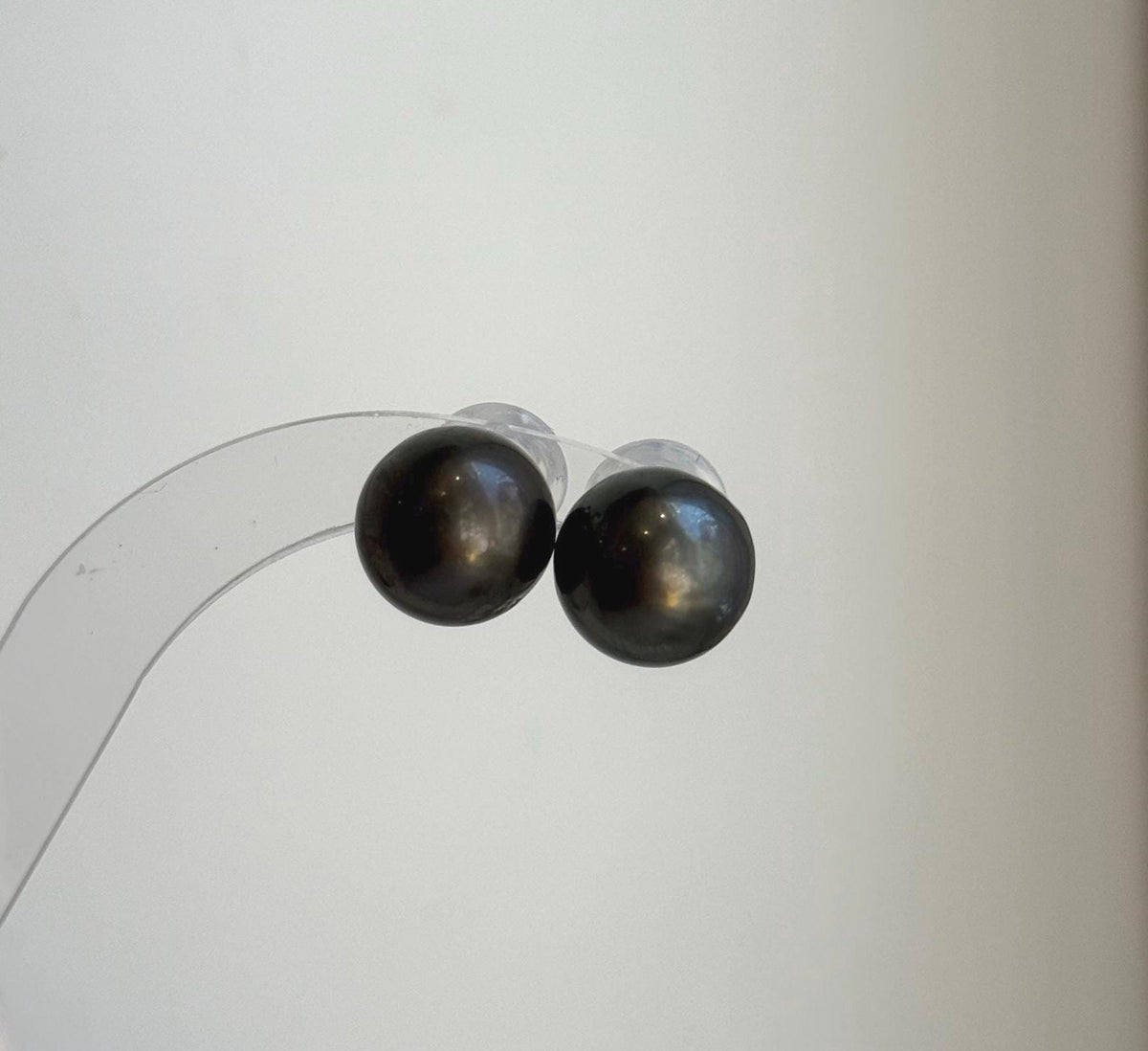 Elly’s 12.7mm Tahitian Black Platinum ocean Pearls Earrings Studs: Extreme luster Mirrored,S925 silver minimalist earrings. daily office black pearl earrings studs for her