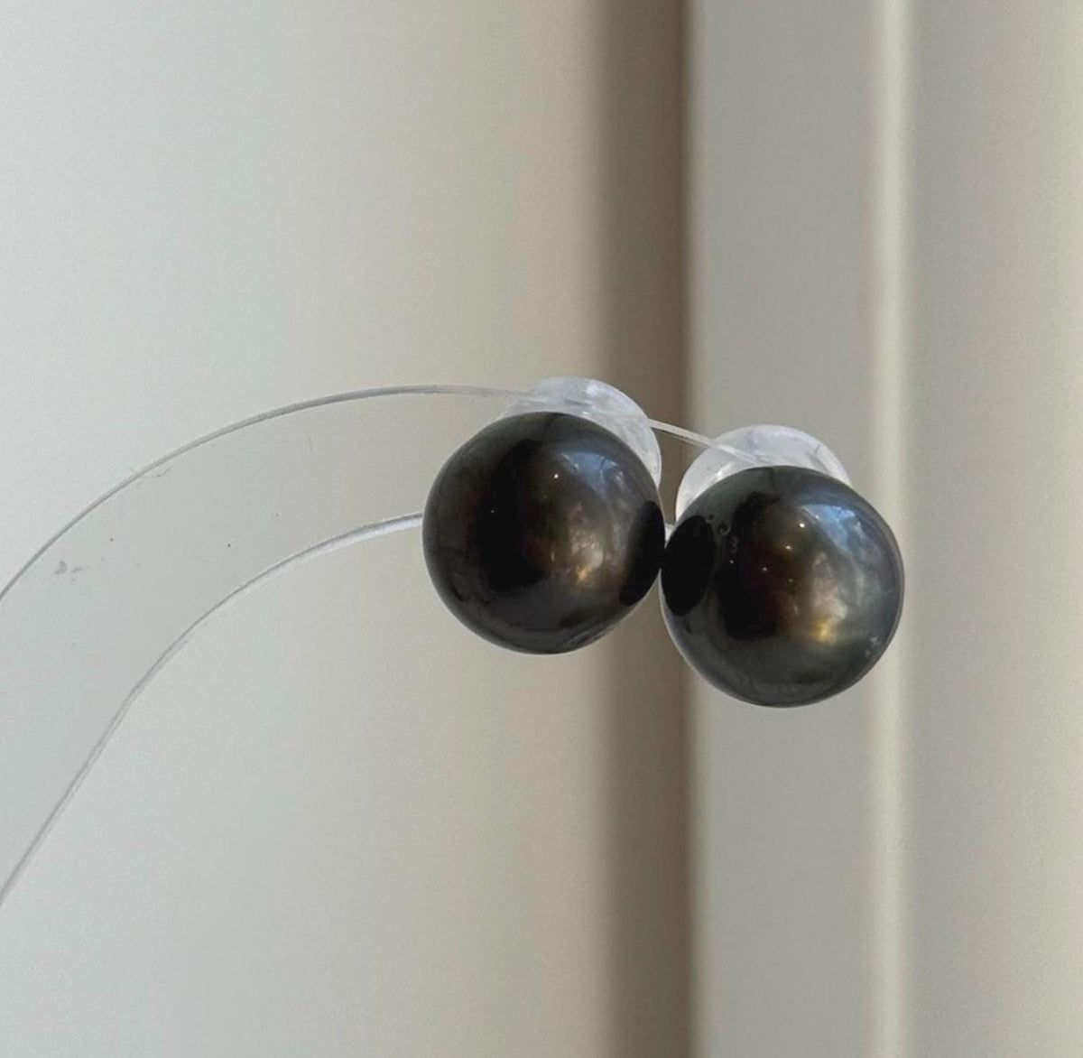 Elly’s 12.7mm Tahitian Black Platinum ocean Pearls Earrings Studs: Extreme luster Mirrored,S925 silver minimalist earrings. daily office black pearl earrings studs for her