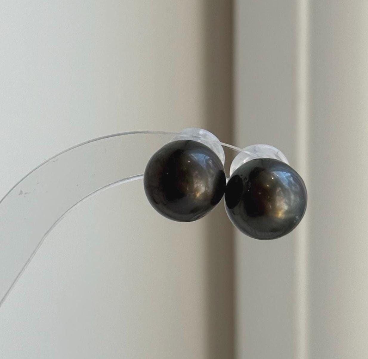 Elly’s 12.7mm Tahitian Black Platinum ocean Pearls Earrings Studs: Extreme luster Mirrored,S925 silver minimalist earrings. daily office black pearl earrings studs for her