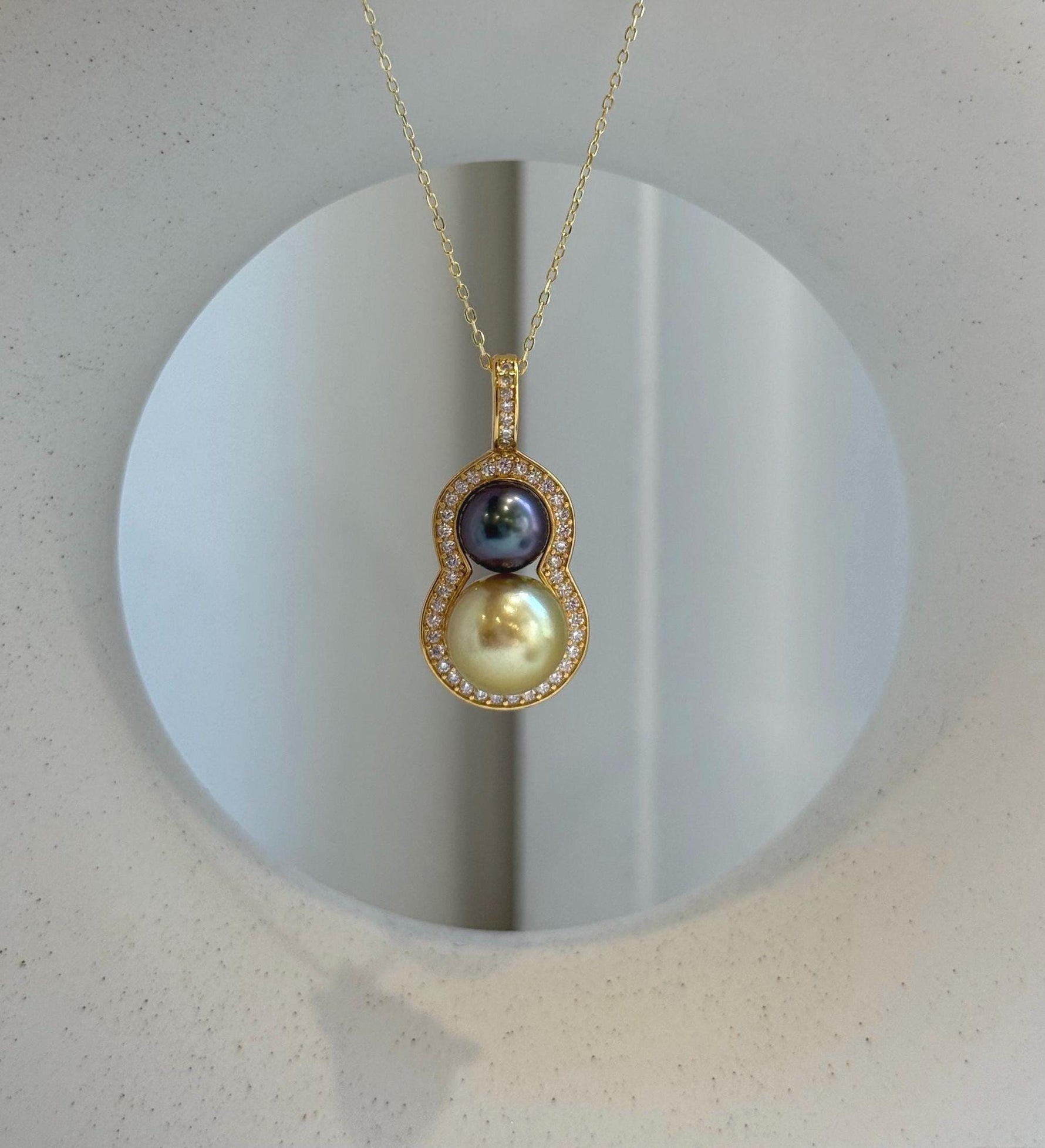 Elly’s 8-10.9mm Genius South Sea golden Tahitian ocean pearl Pendant: Extreme luster, 3.1cm high, S925 Silver Gourd pendant Chain Set. high quality pearls pendant for her birthday