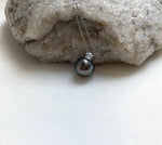 Elly’s 9.6mm Tahitian peacock green ocean pearl Minimalist pendant: Extreme luster, 1.3cm high, S925 silver pendant chain set. daily office Tahitian ocean pearl pendant for her