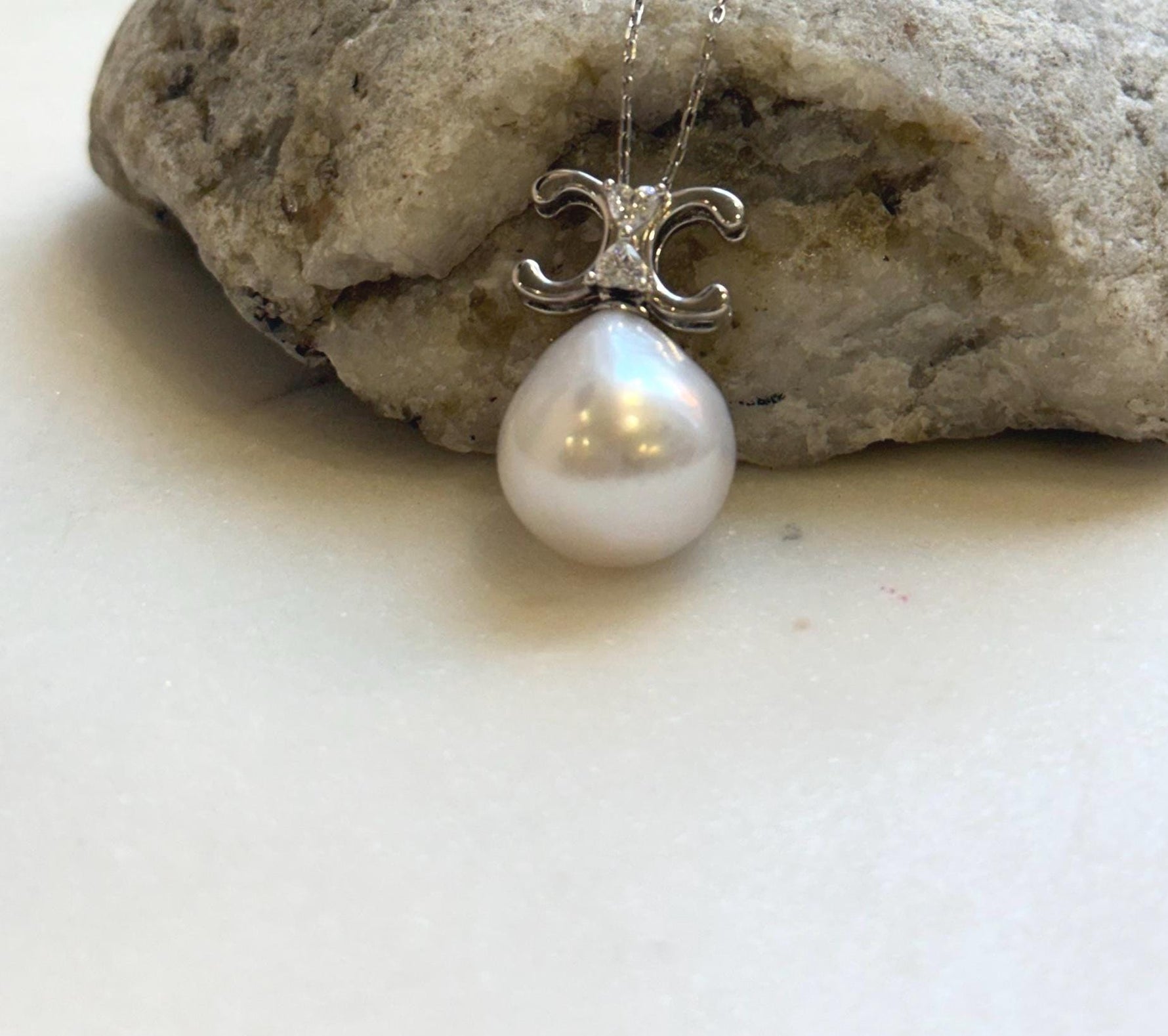 Elly’s 14.3mm Huge Edison white Pearl Vintage Pendant: Extreme luster, 2.3cm high, s925 silver pendant necklace set.