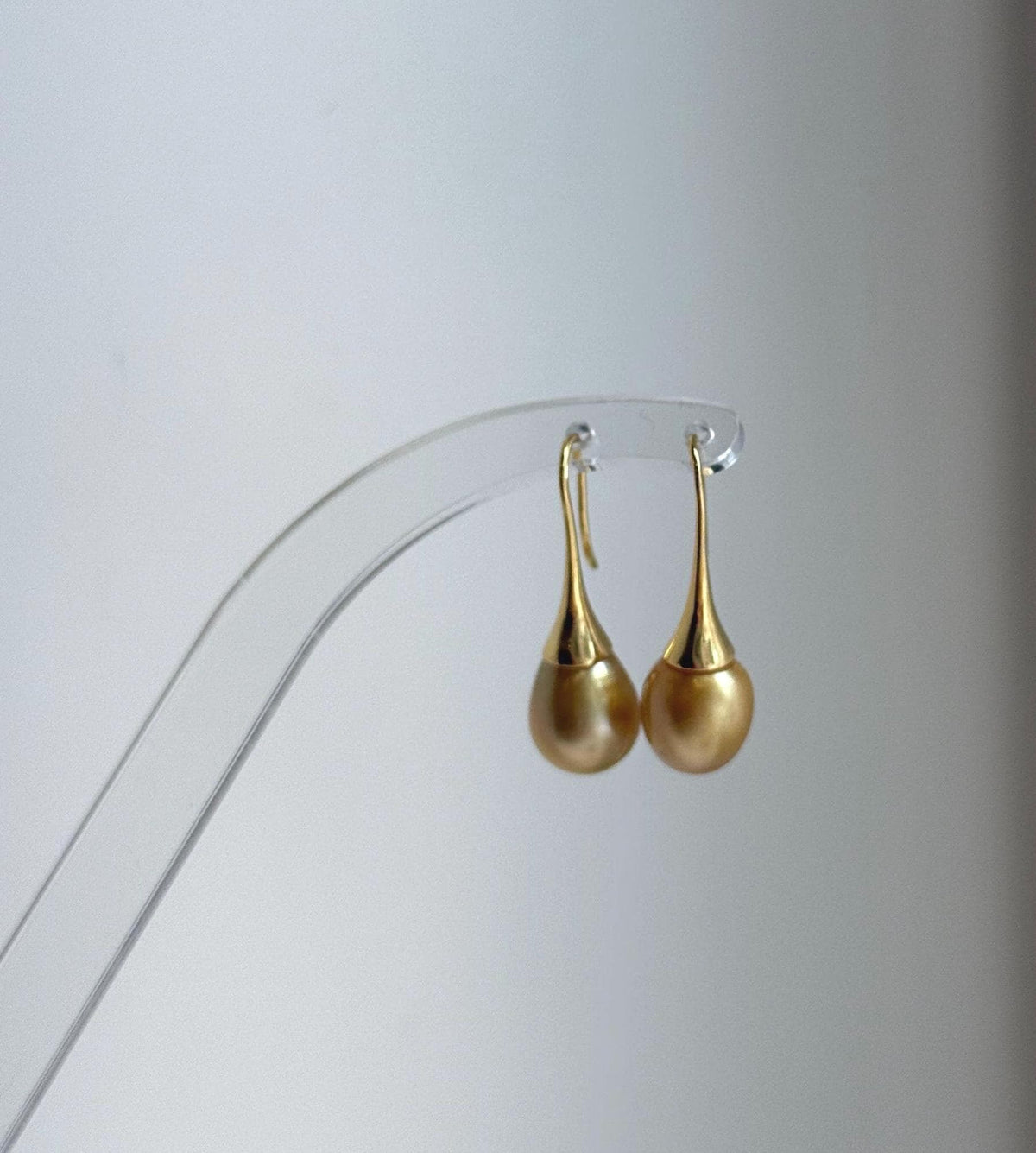 Elly’s 9.2mm Genius South sea deep golden ocean Pearls Earrings hooks: Extreme luster mirrored, 2.7cm high, S925 silver earrings. daily office golden pearls earrings hooks for