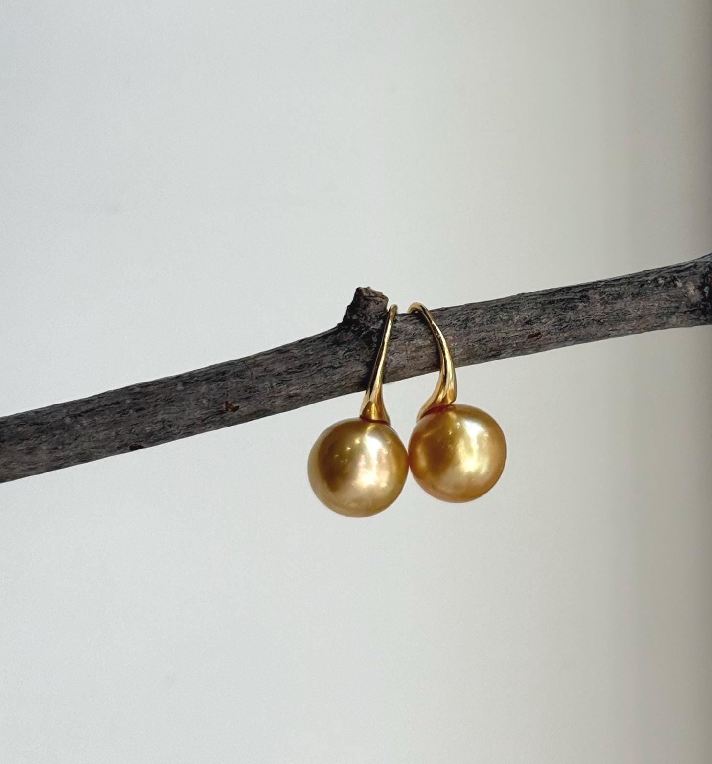 Elly’s South sea deep tea gold ocean pearl High heel earrings hooks: Extreme luster, S925 silver with gold plated minimalist earrings. daily office golden pearl earrings for her