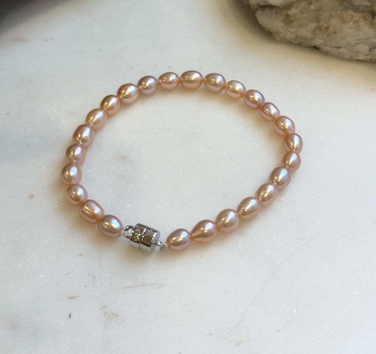 Elly’s Bracelet Peach rose Pearls: Extreme luster mirrored, 5.5-6mm, S925 silver magnetic clips Bracelet, different sizes.