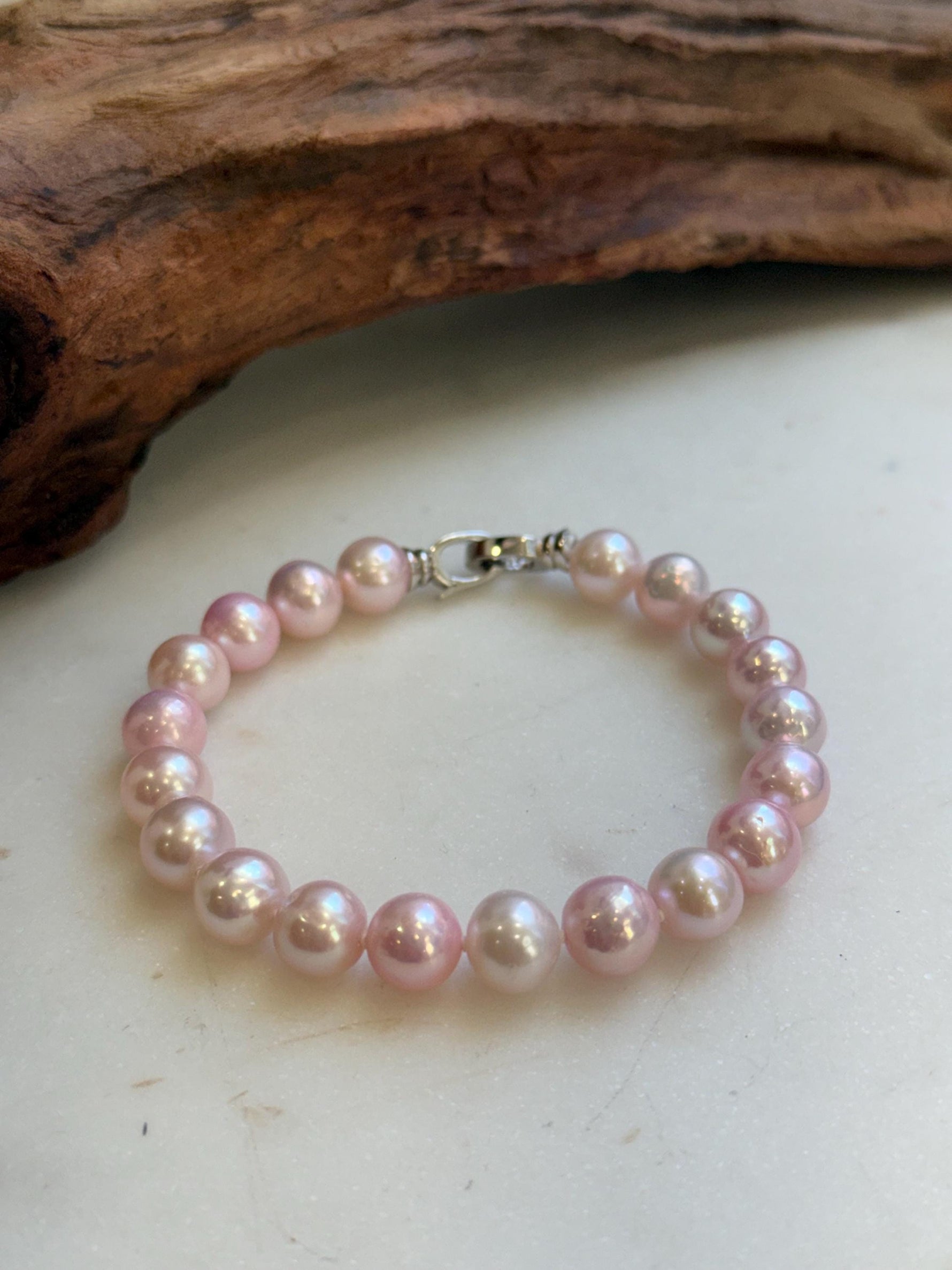 Elly’s Bracelet Pale pink Pearls: Extreme luster mirrored, 8.3-9.1mm, S925 silver clips Bracelet, different sizes. daily office pearl bracelet for her