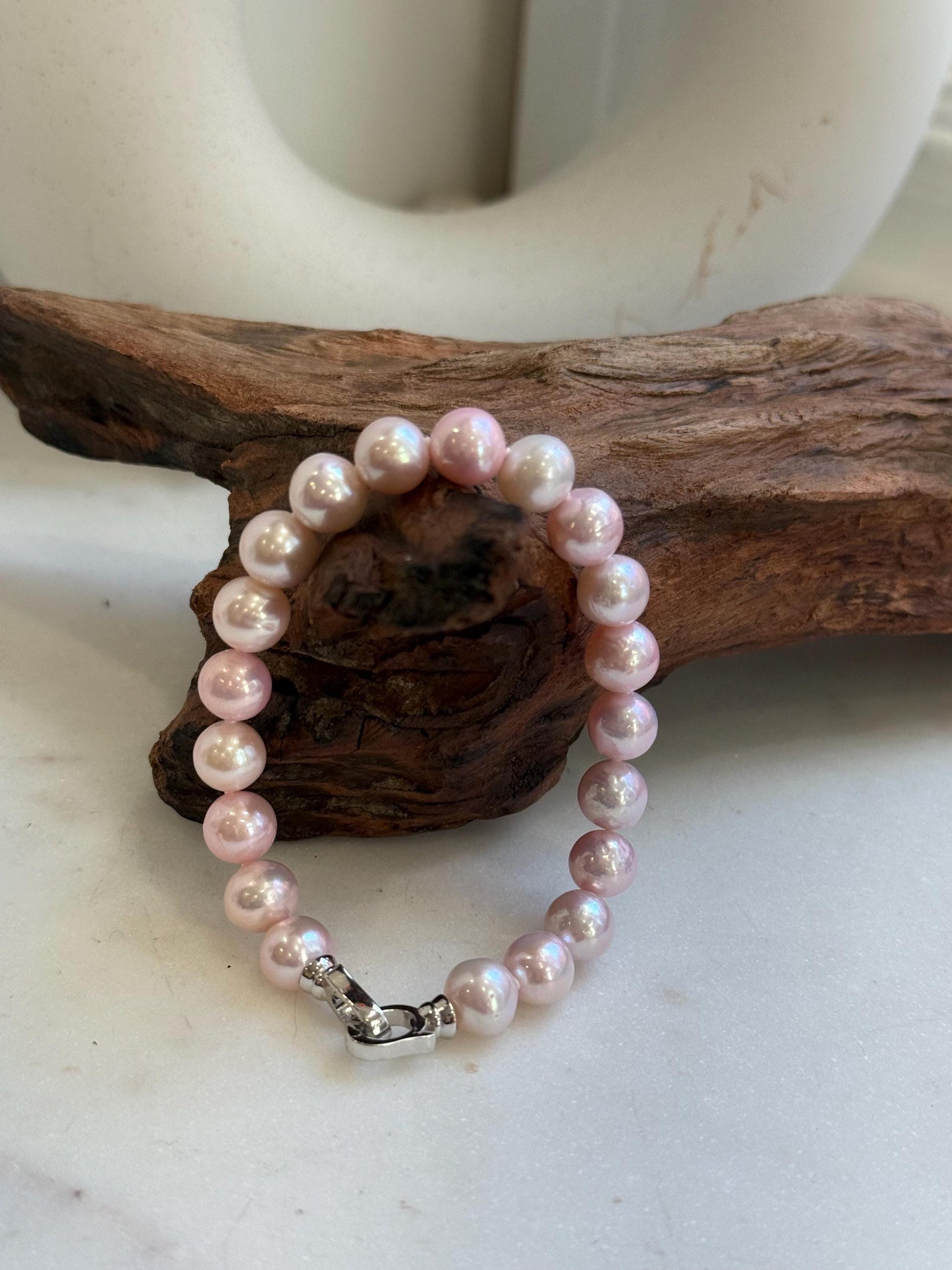 Elly’s Bracelet Pale pink Pearls: Extreme luster mirrored, 8.3-9.1mm, S925 silver clips Bracelet, different sizes. daily office pearl bracelet for her anniversary