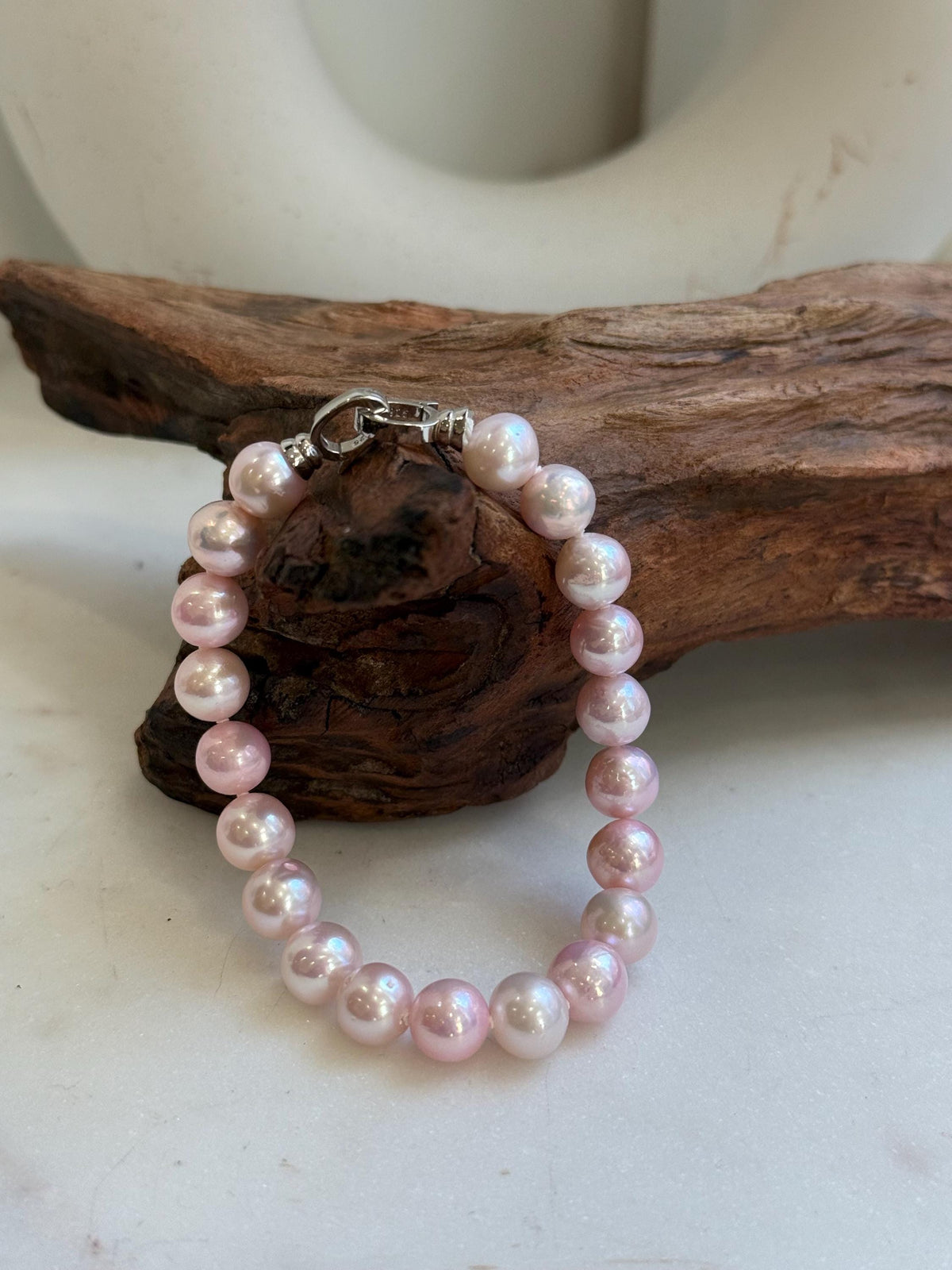 Elly’s Bracelet Pale pink Pearls: Extreme luster mirrored, 8.3-9.1mm, S925 silver clips Bracelet, different sizes. daily office pearl bracelet for her