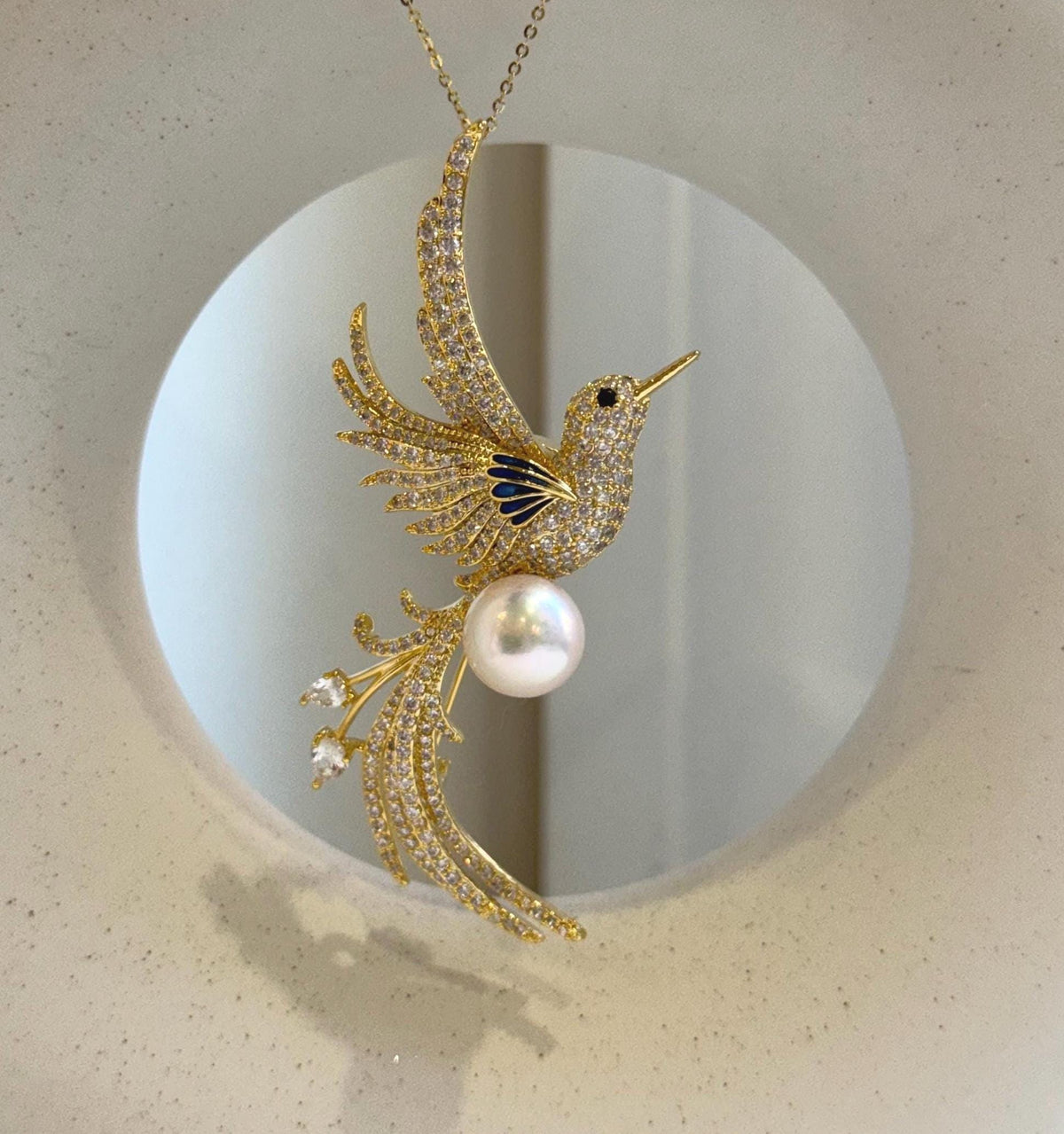 Elly’s Edison white Pearl Bird Brooch Pendant 2in1: Extreme luster mirrored, 11mm, 3.5x7cm, daily office brooch for her