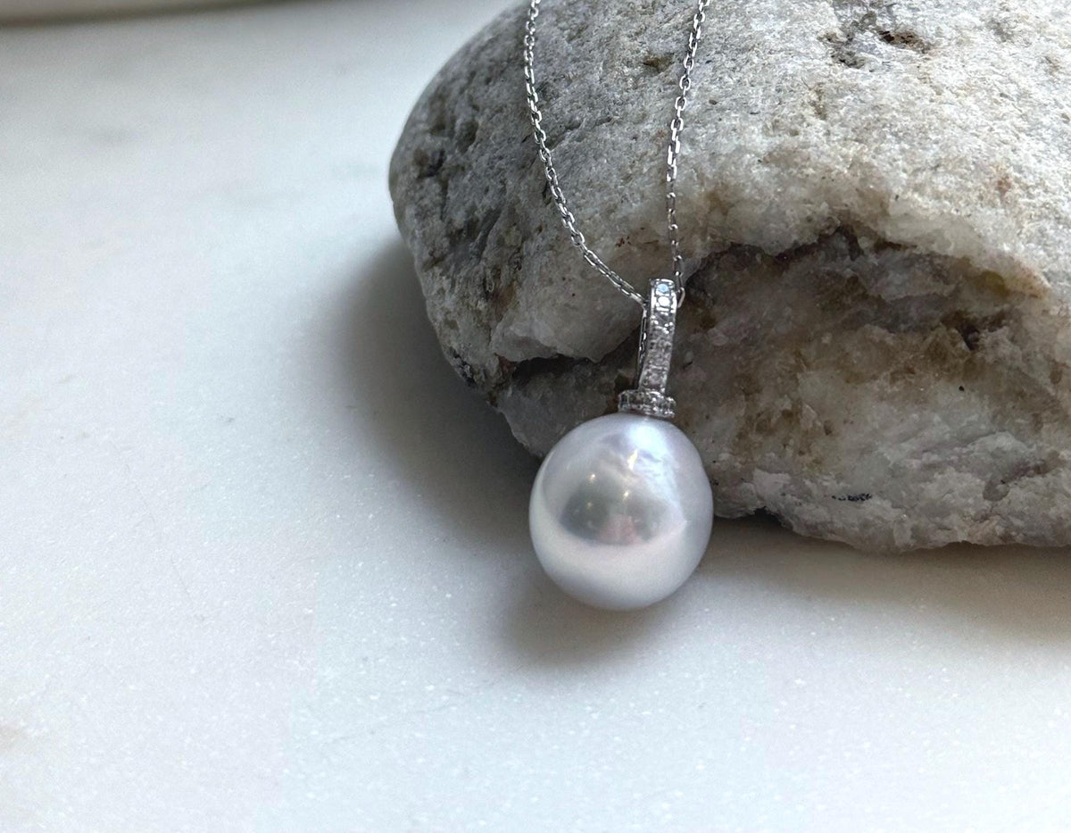 Elly’s 13.2mm Edison White Pearl Pendant: Extreme luster, 2.3cm high, s925 silver minimalist pendant necklace set.